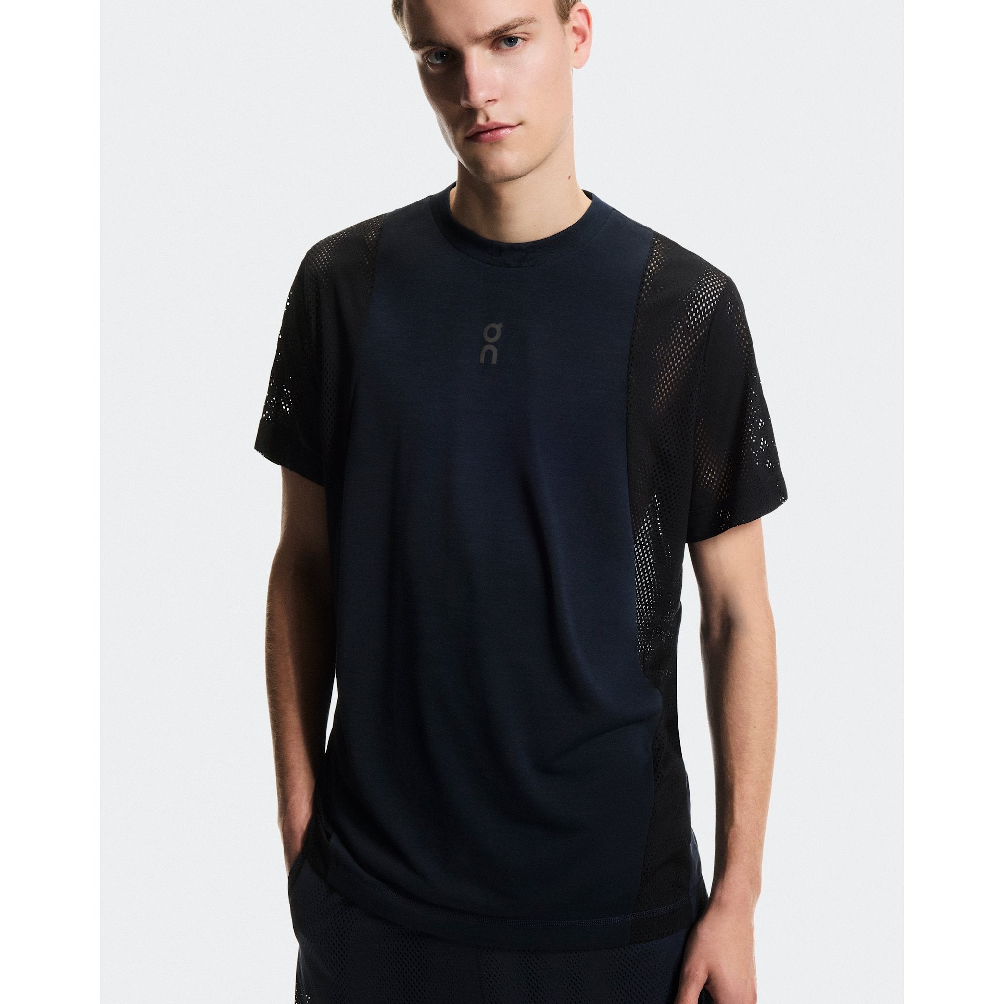 On Train Volt-T Navy