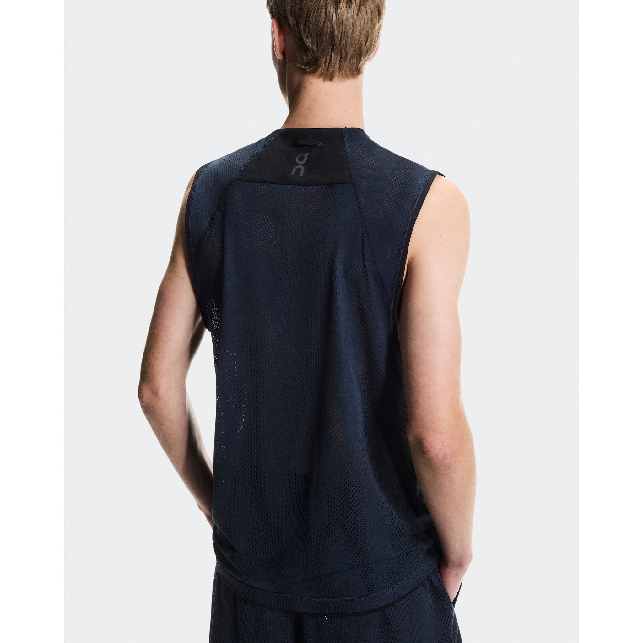 On Train Volt Tank Navy