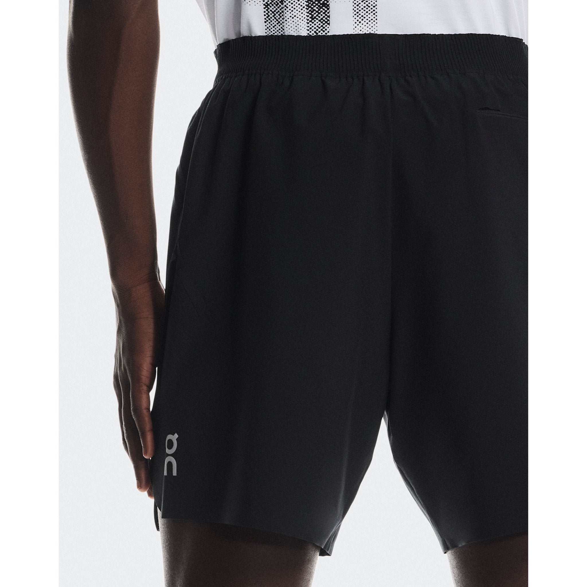 On Train Shorts Black