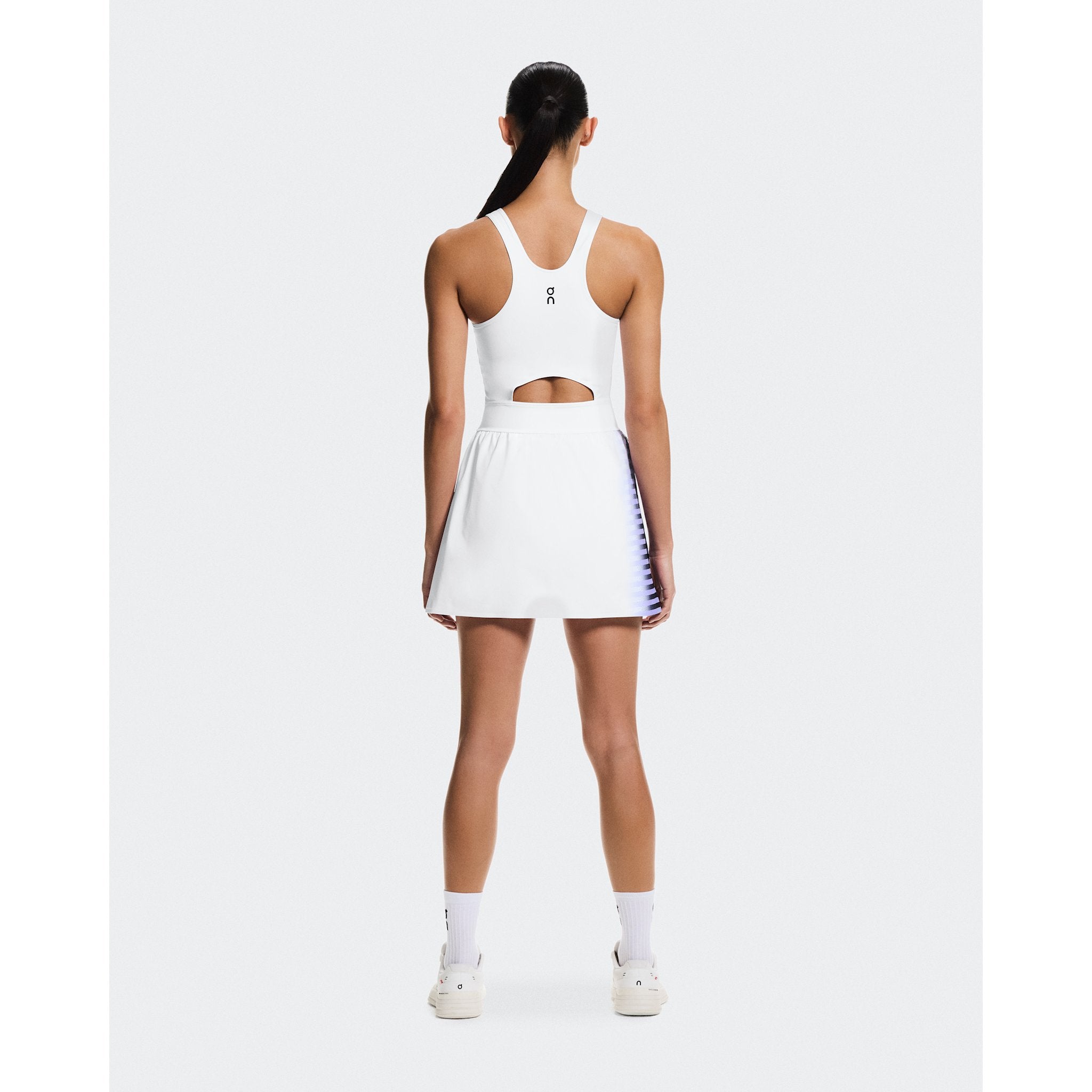 On Court Dress Split Edge White | Black
