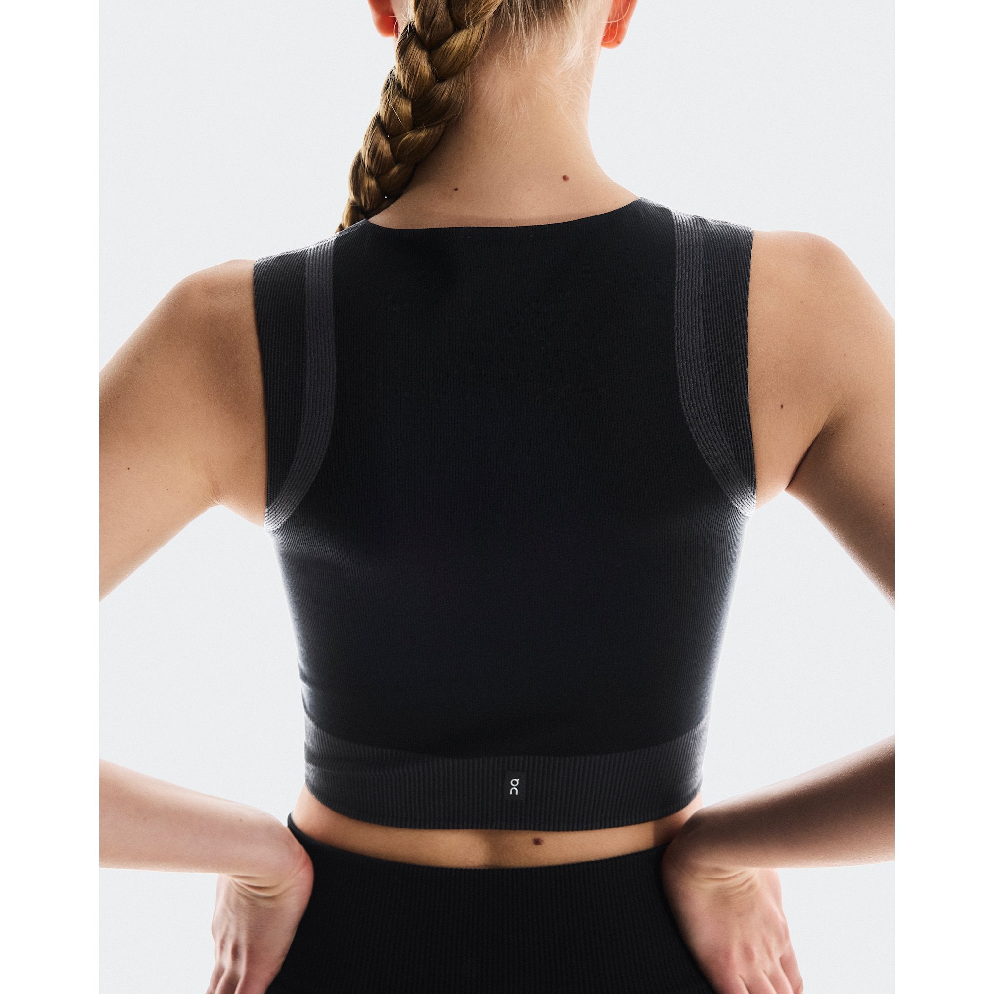 On Studio Knit Crop Black | Eclipse