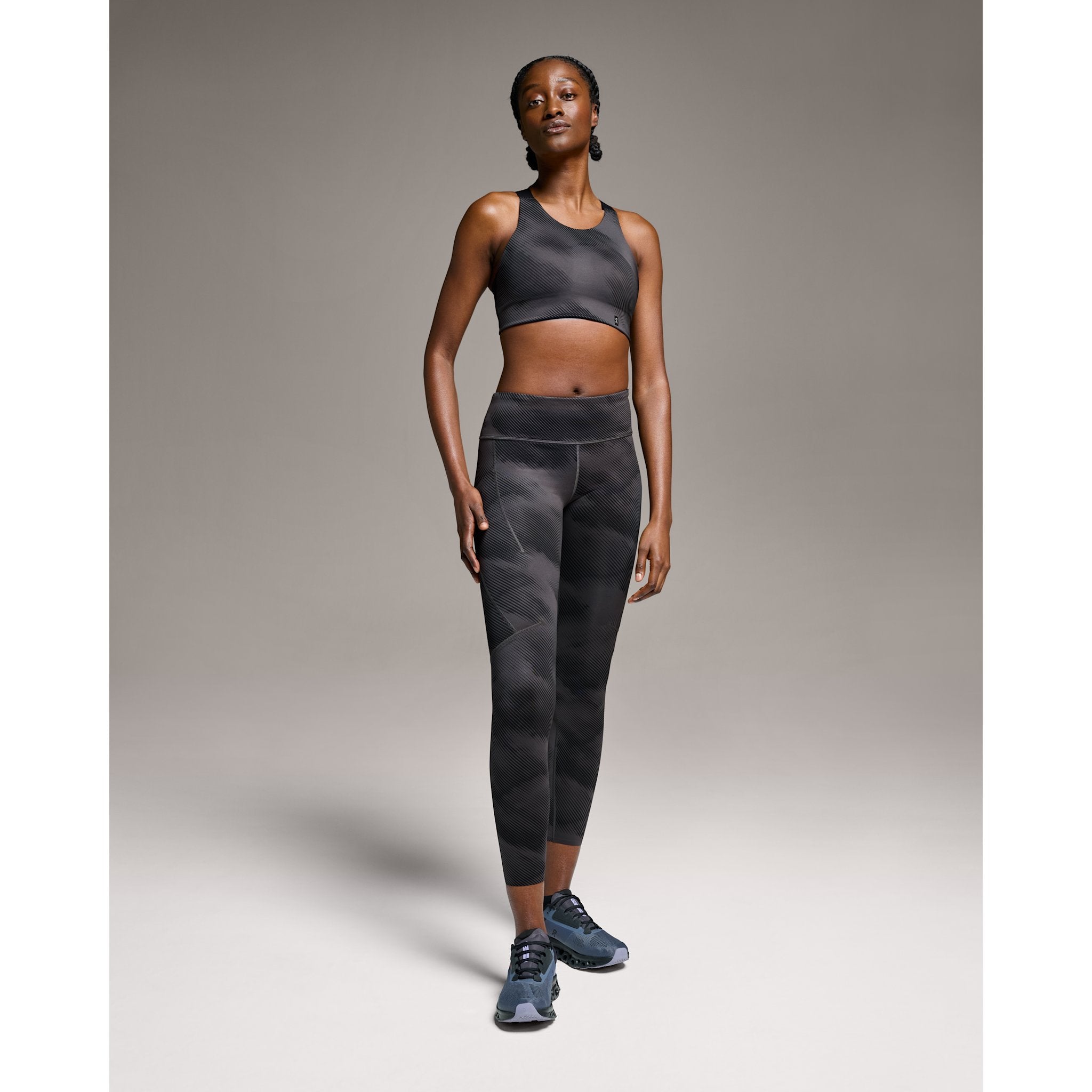 On Performance Graphic Bra Black