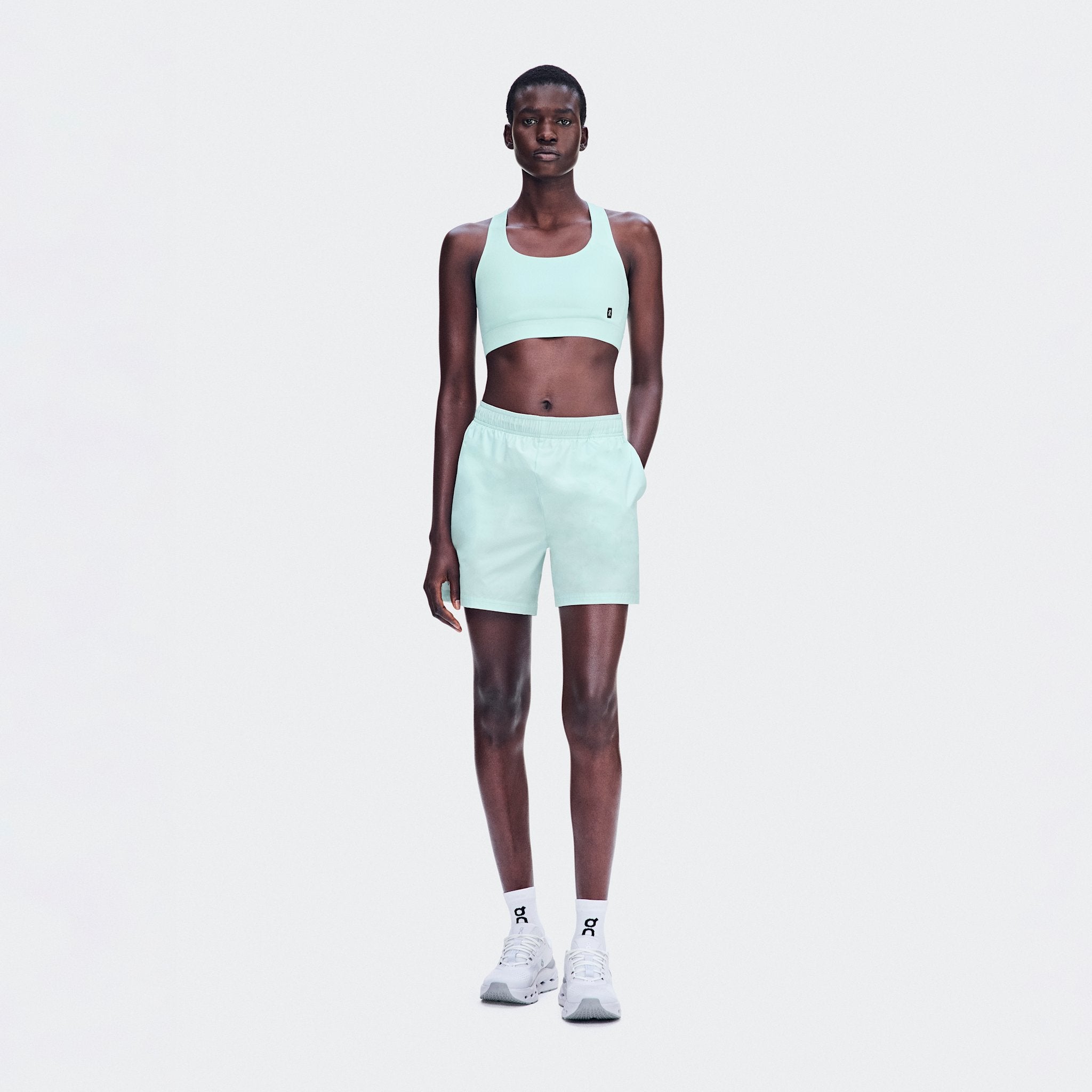 On 5" Core Shorts Midnight