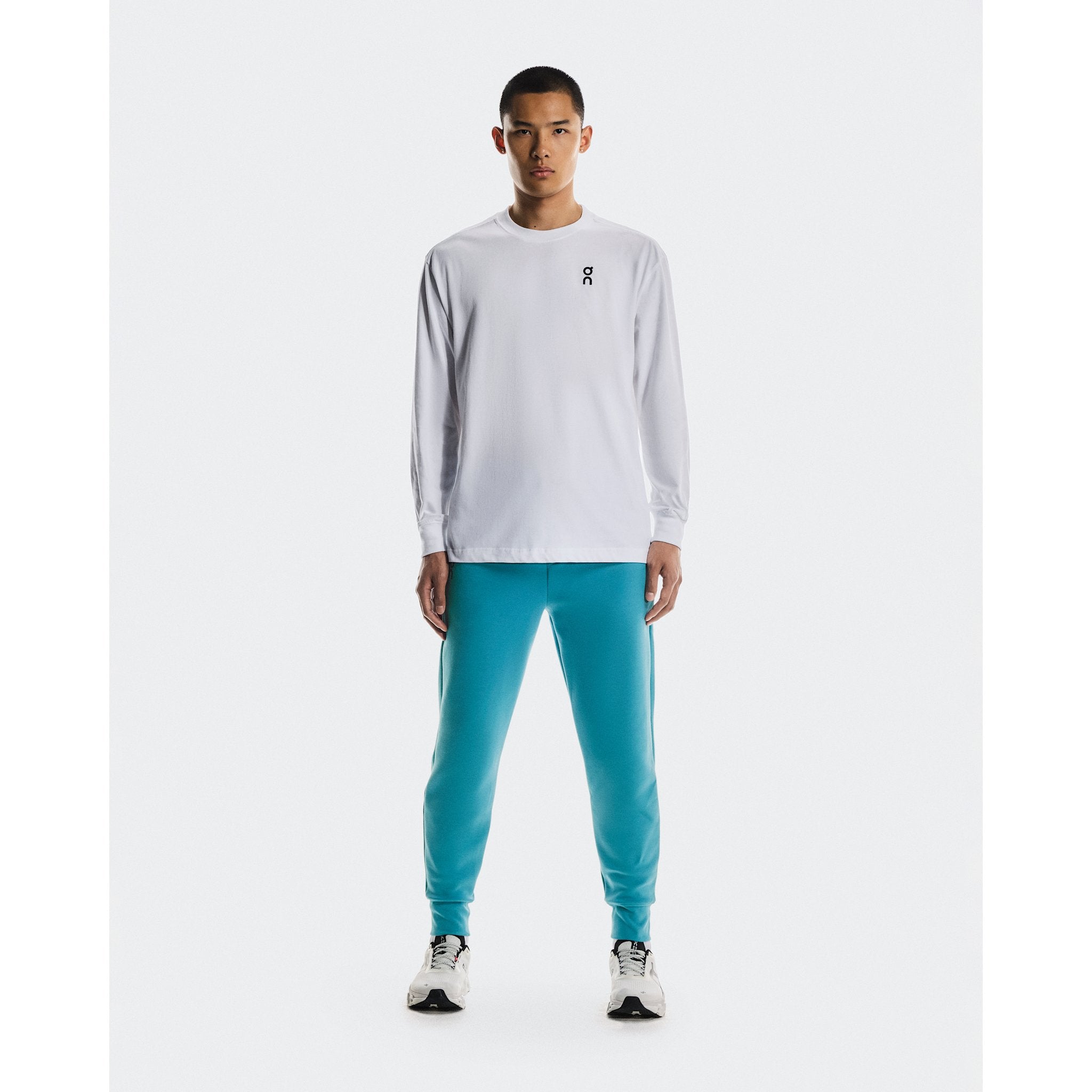On Focus Tech Sweatpants Niagara