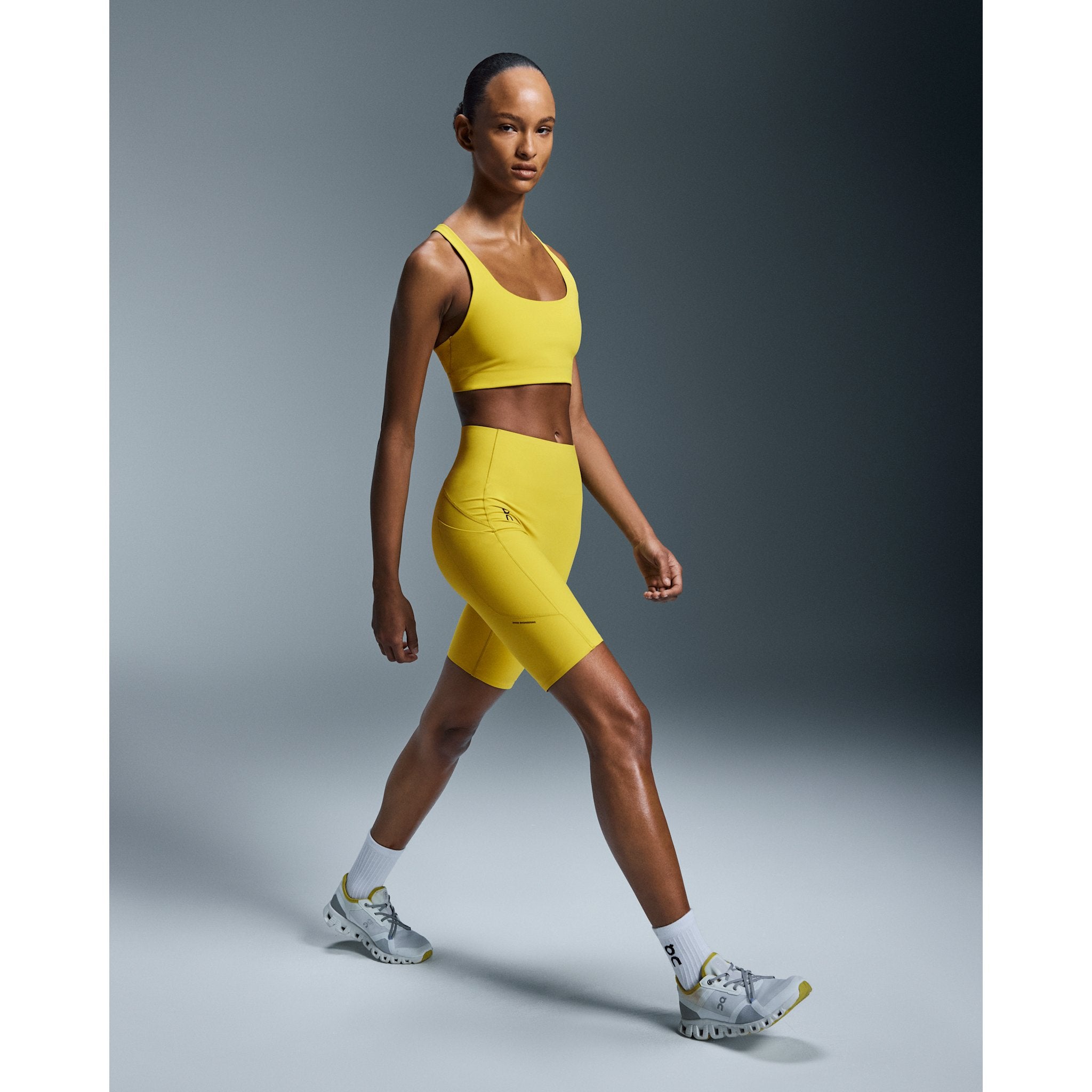 On Movement Tights Short Gecko