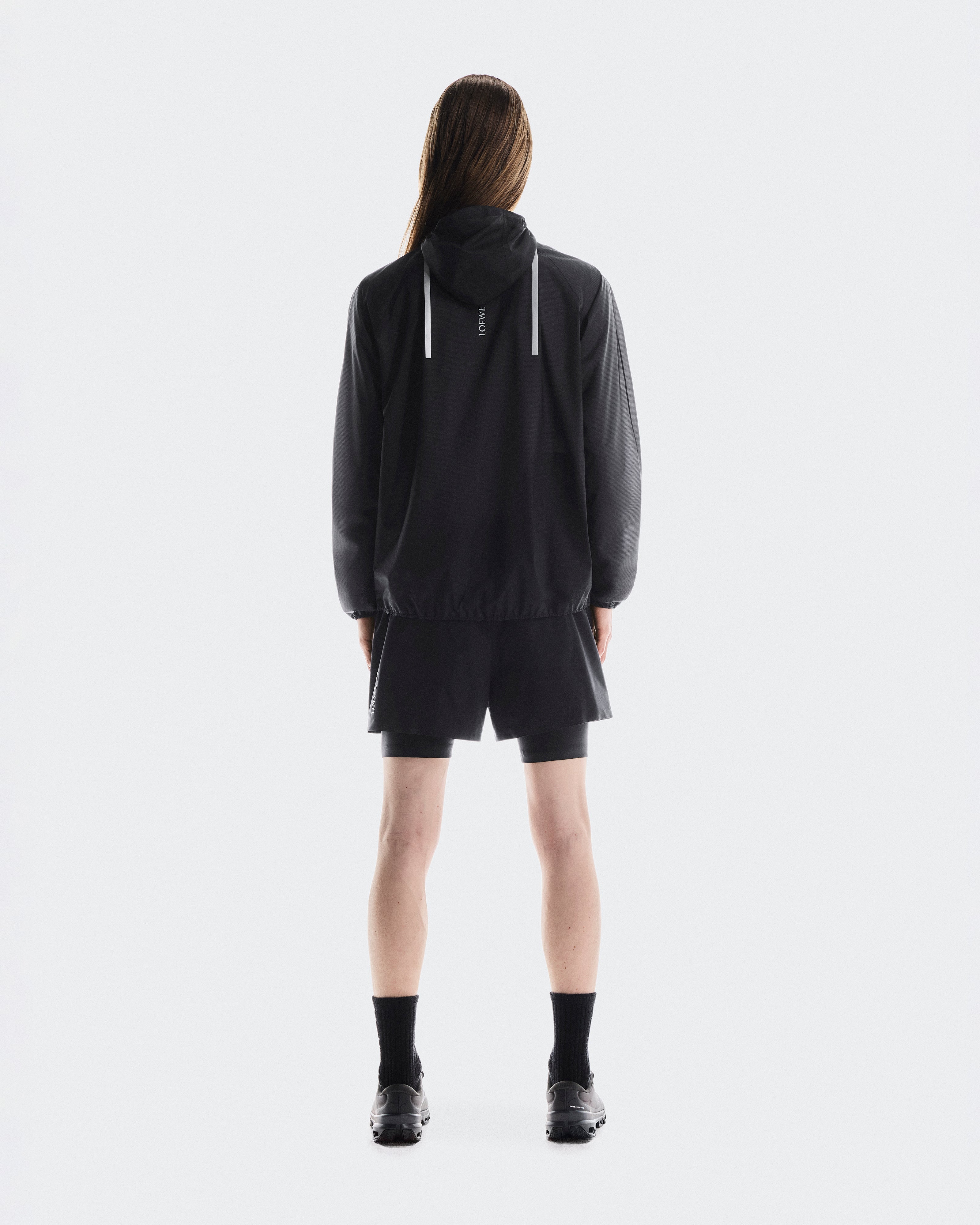 On Ultra Jacket Loewe Black