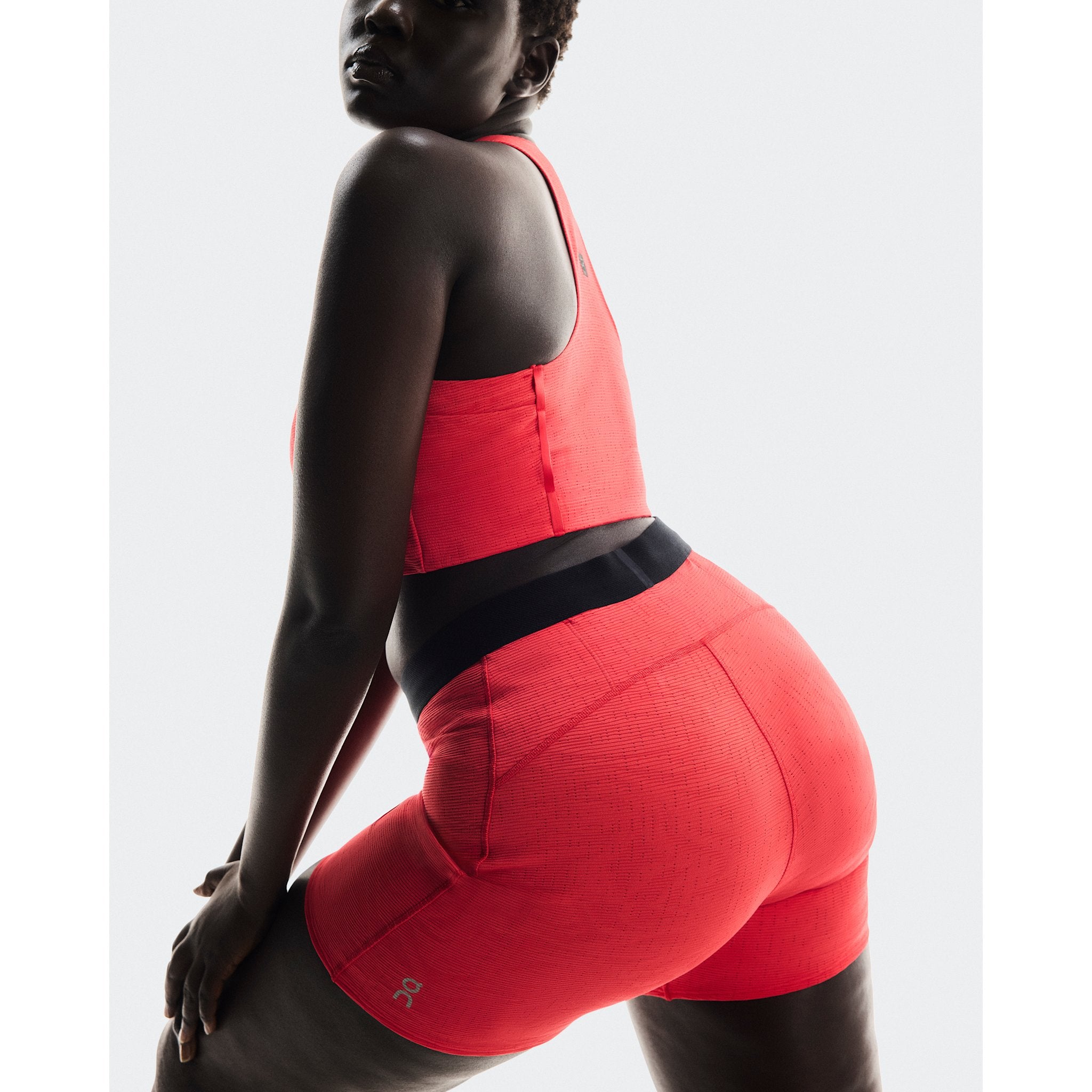 On Pace Tights Short Red