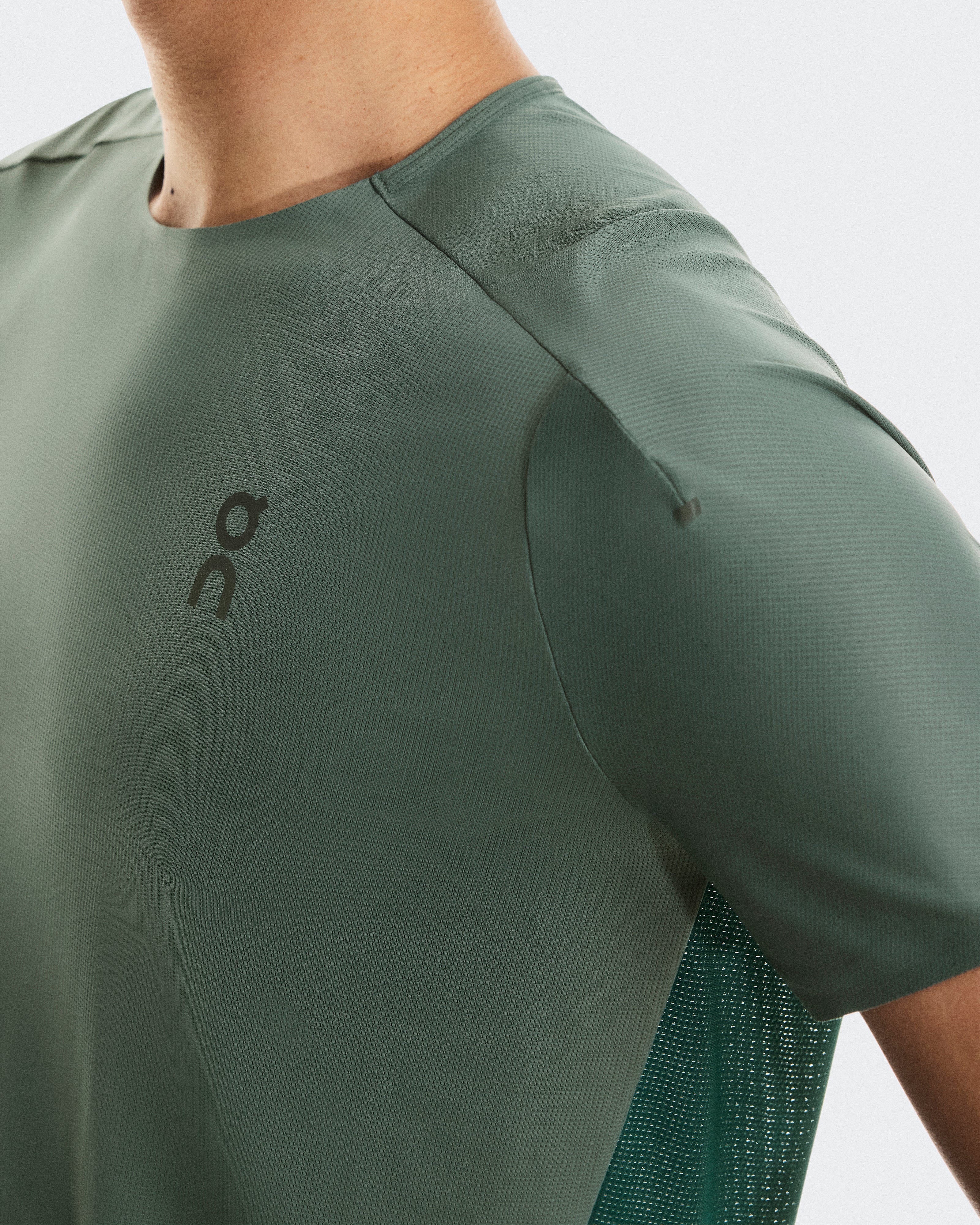 On Performance-T Olive | Spirulina