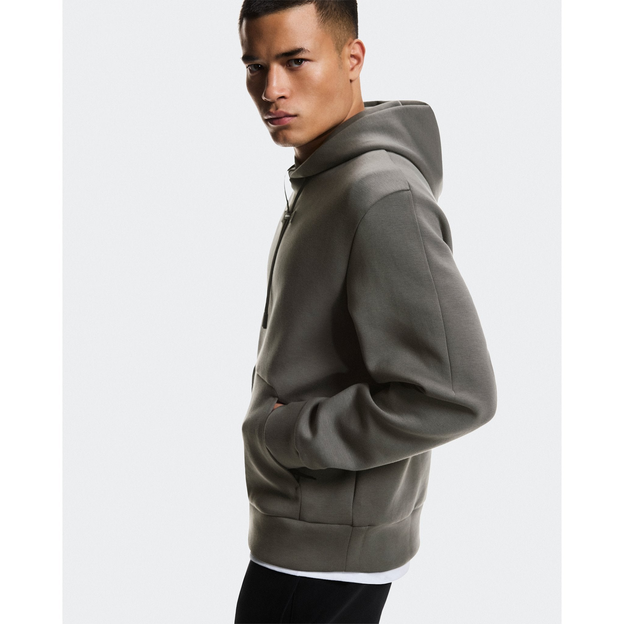 On Focus Tech Hoodie Shadow