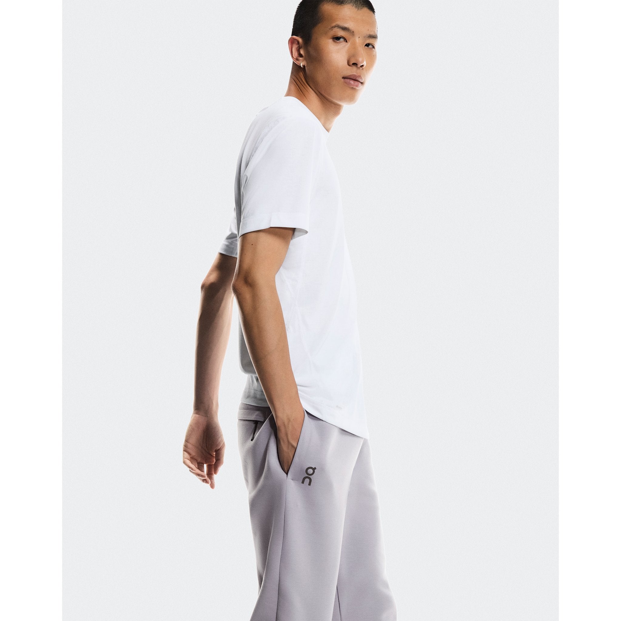On Focus Tech Sweatpants Lilac