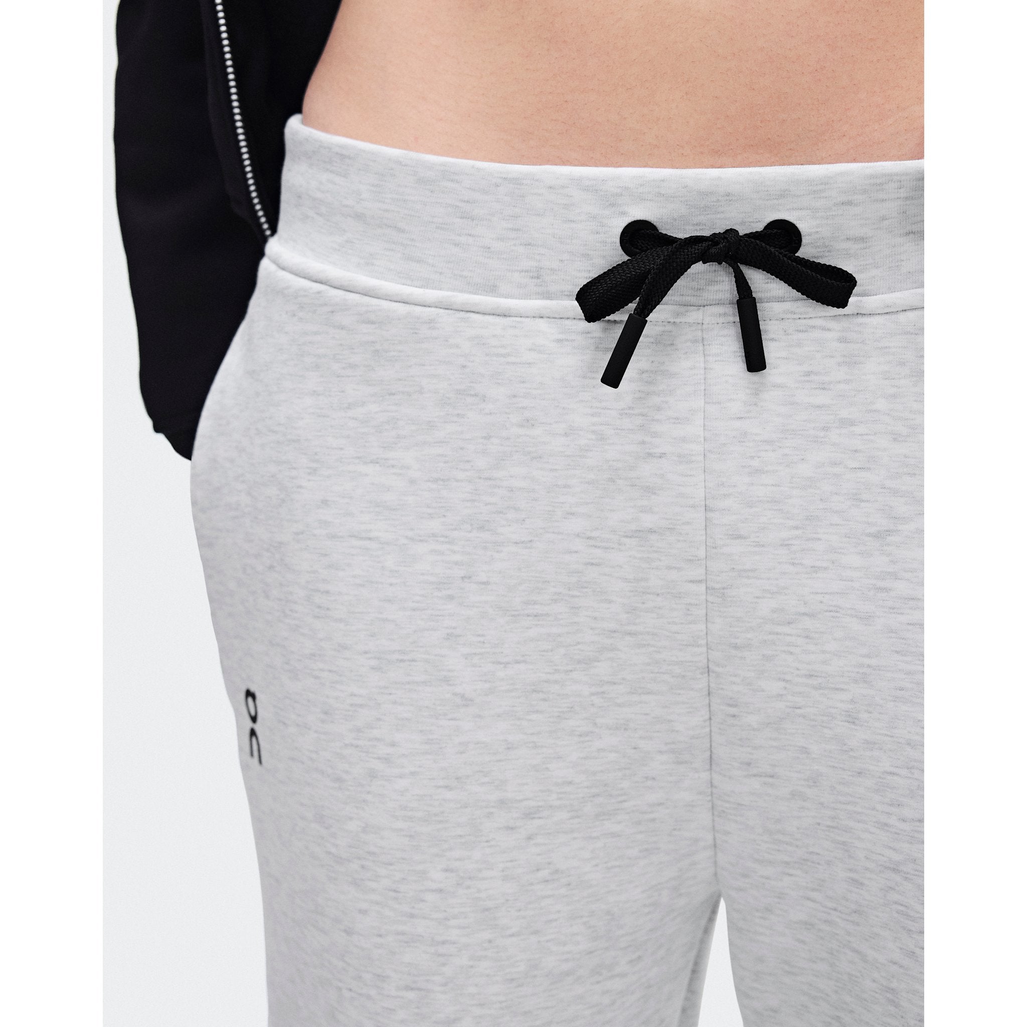 On Focus Tech Sweatpants Crater