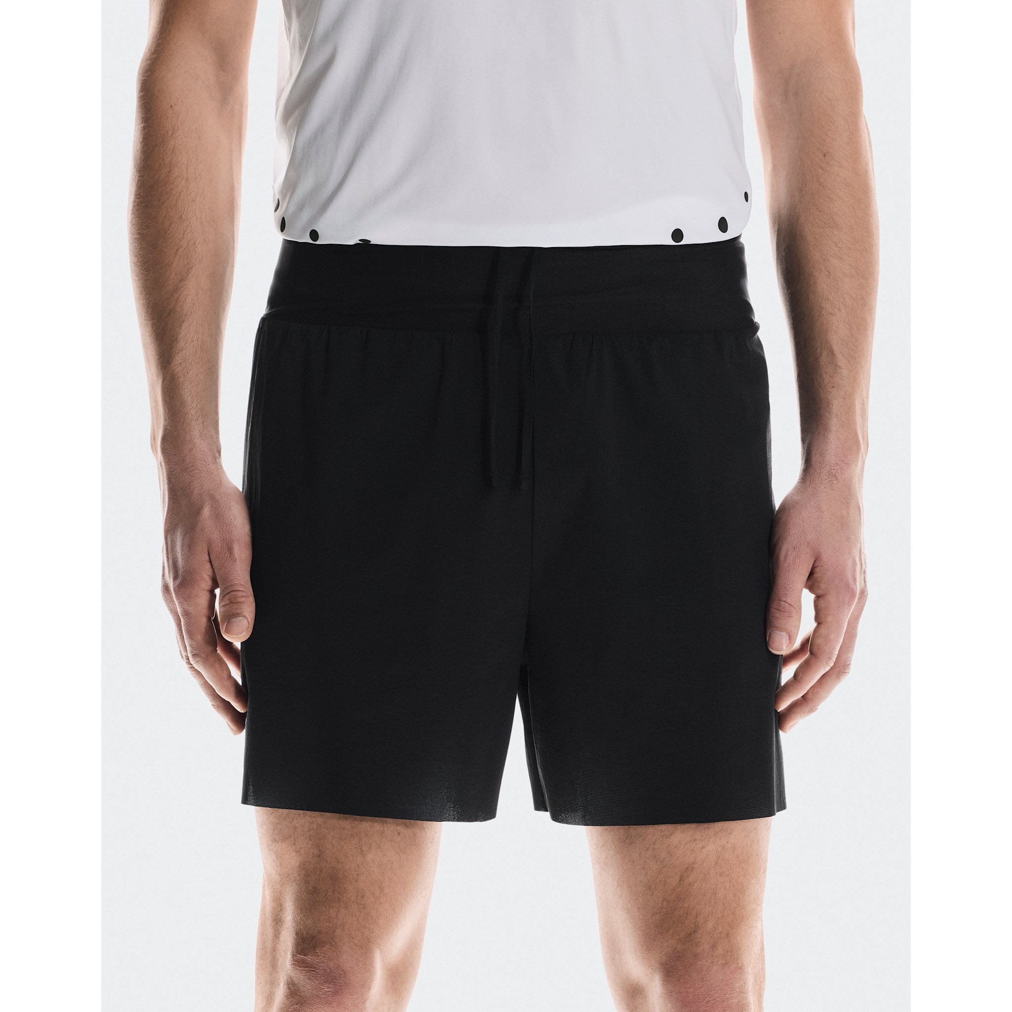 On Ultra Shorts Black