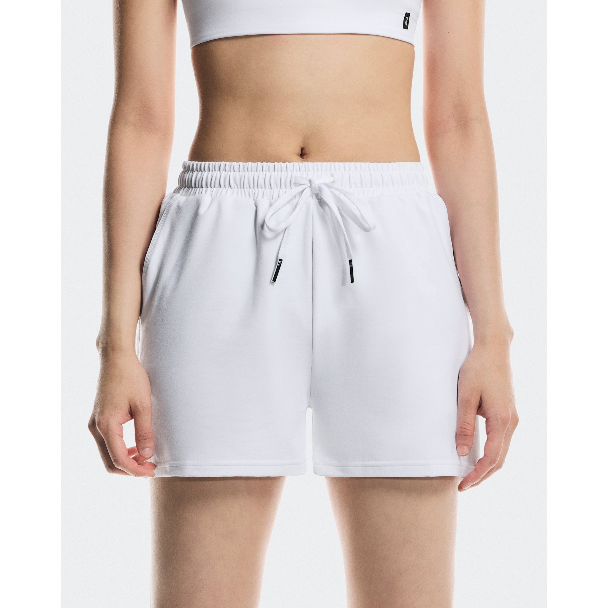 On Courtside Shorts White