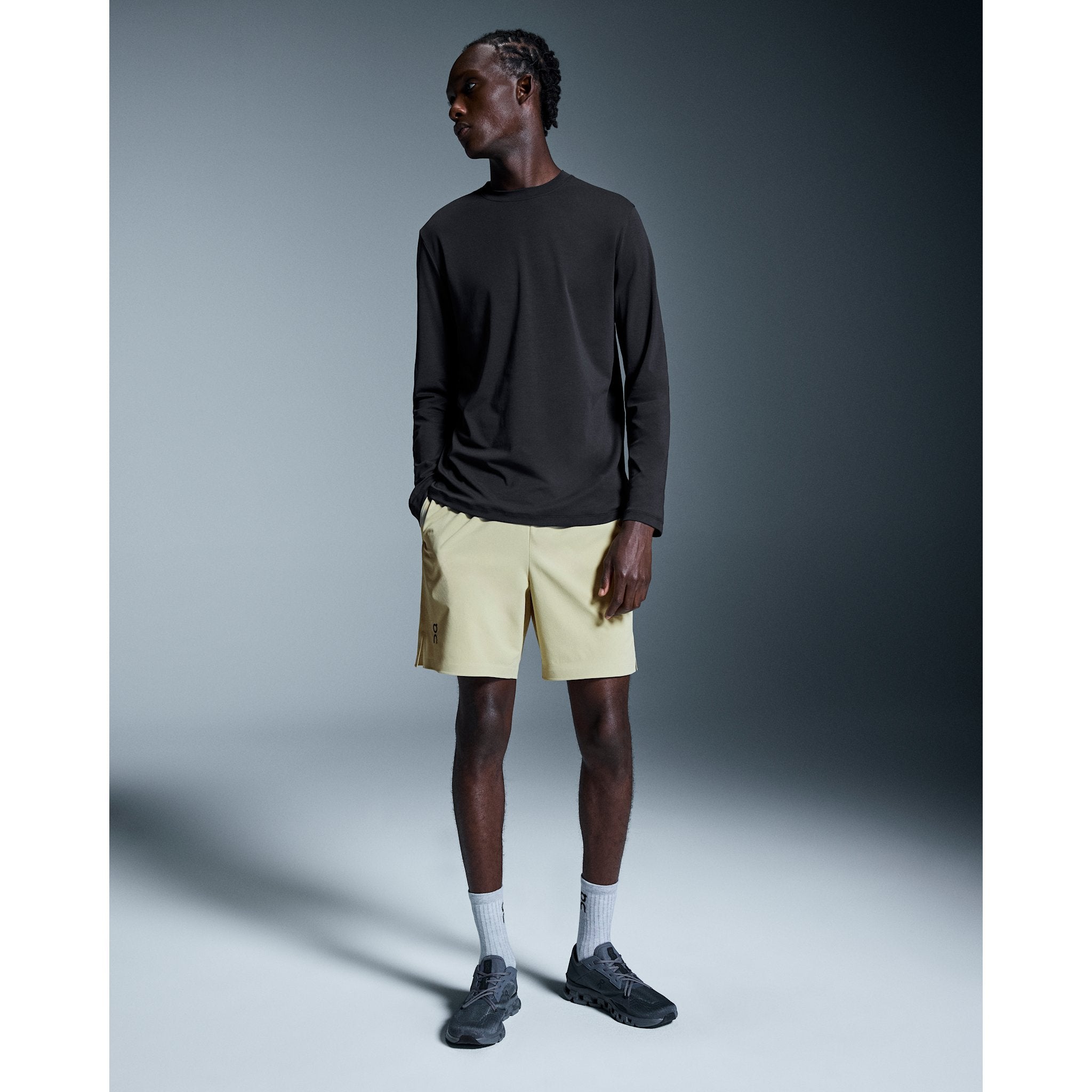 On Focus Long-T Black