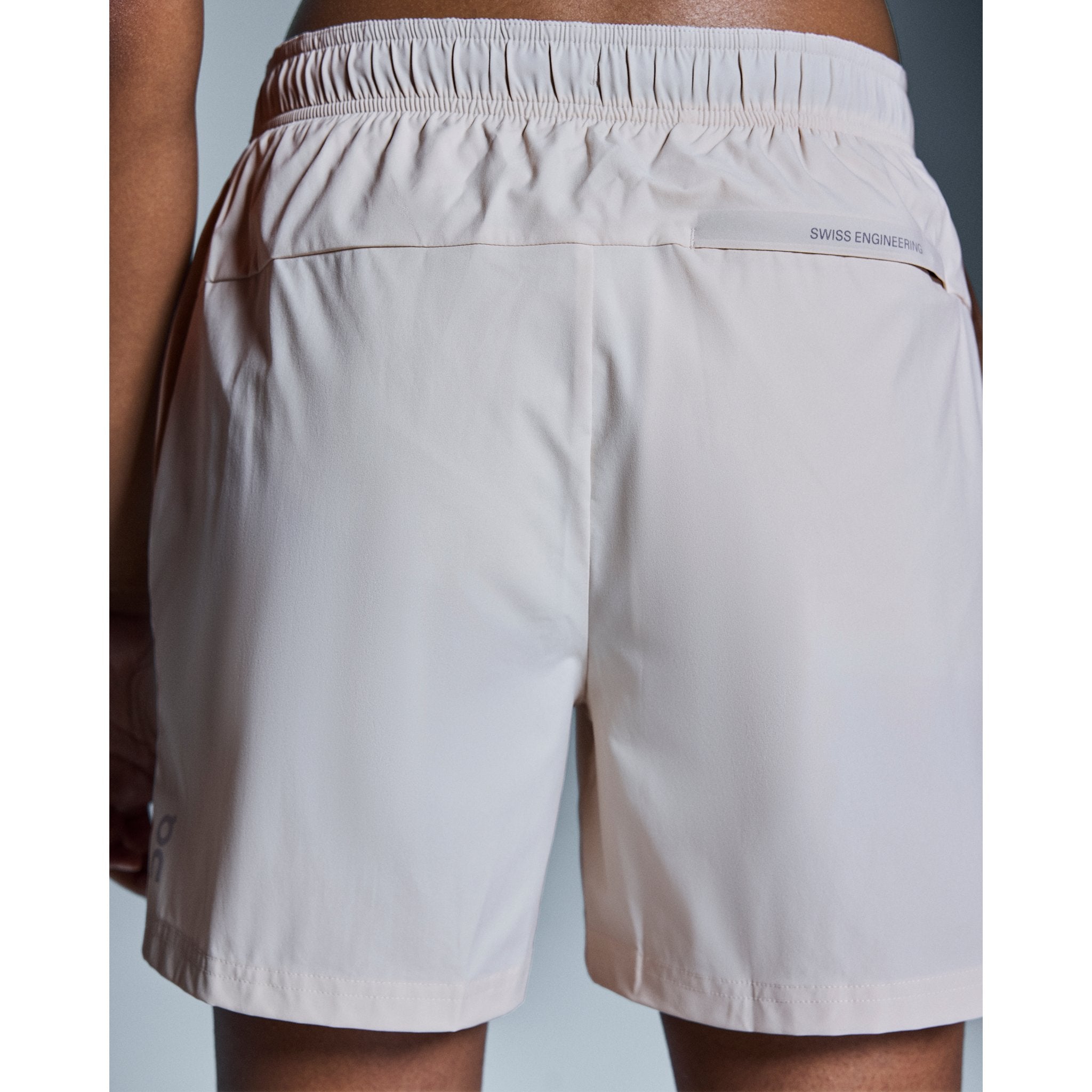 On 5" Core Shorts Sand