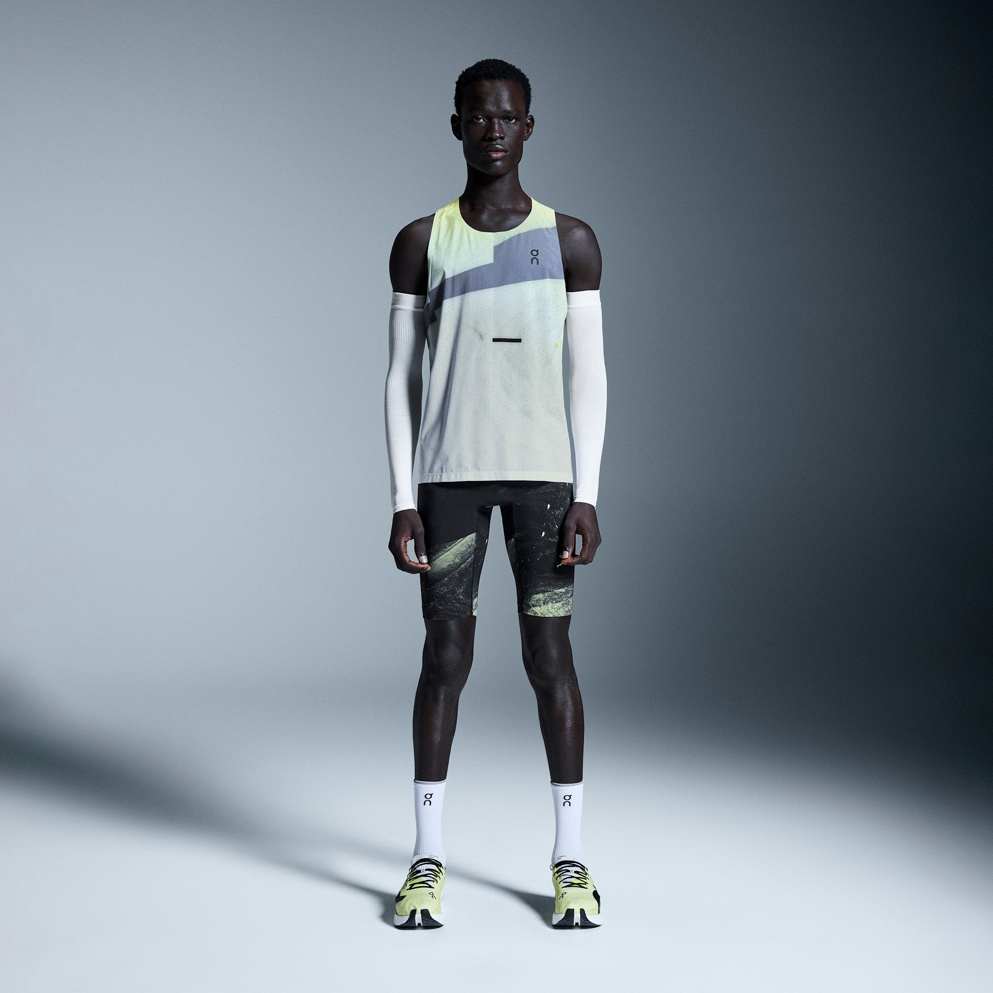 On Race Tights Half Black | Limelight