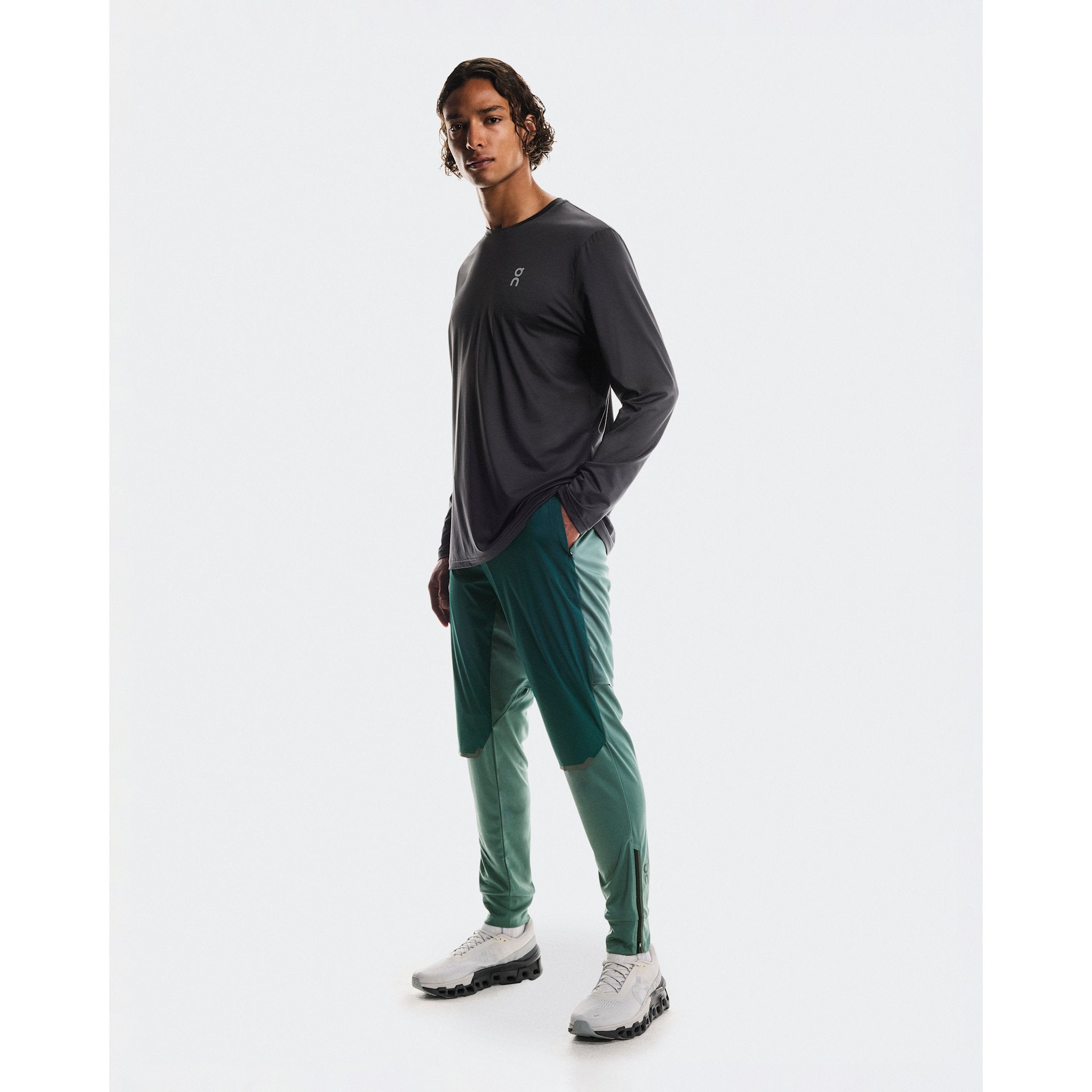 On Weather Pants Spirulina | Olive