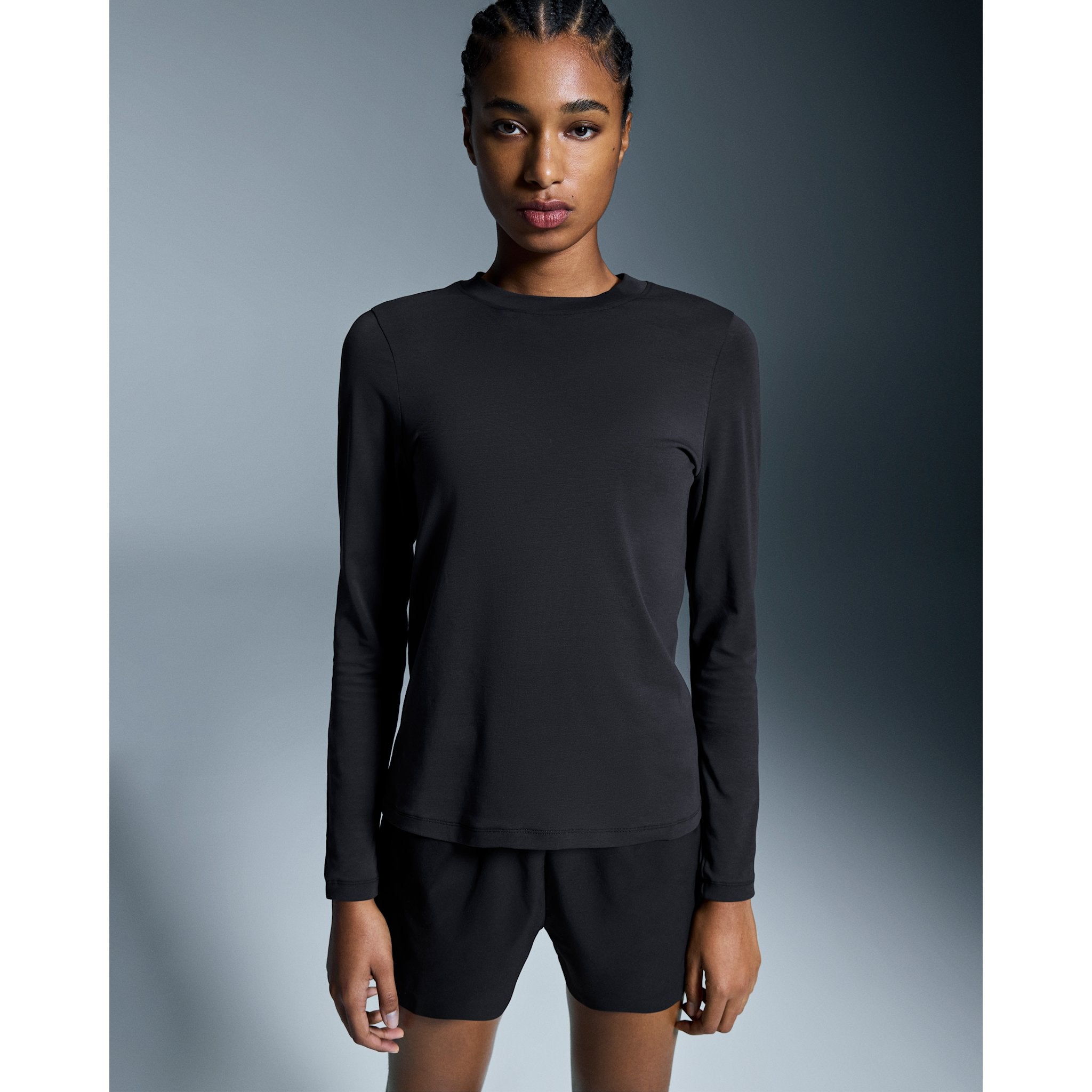 On Focus Long-T Black