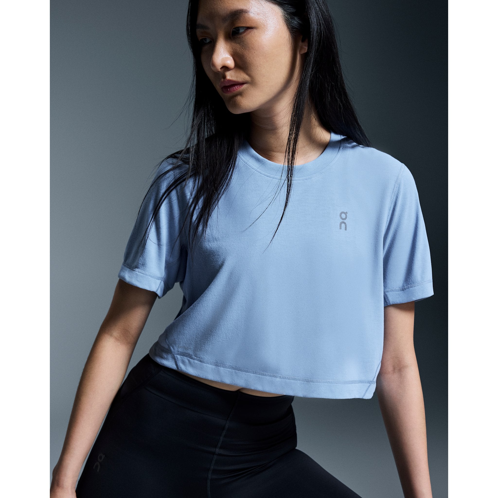 On Train-T Crop Chambray