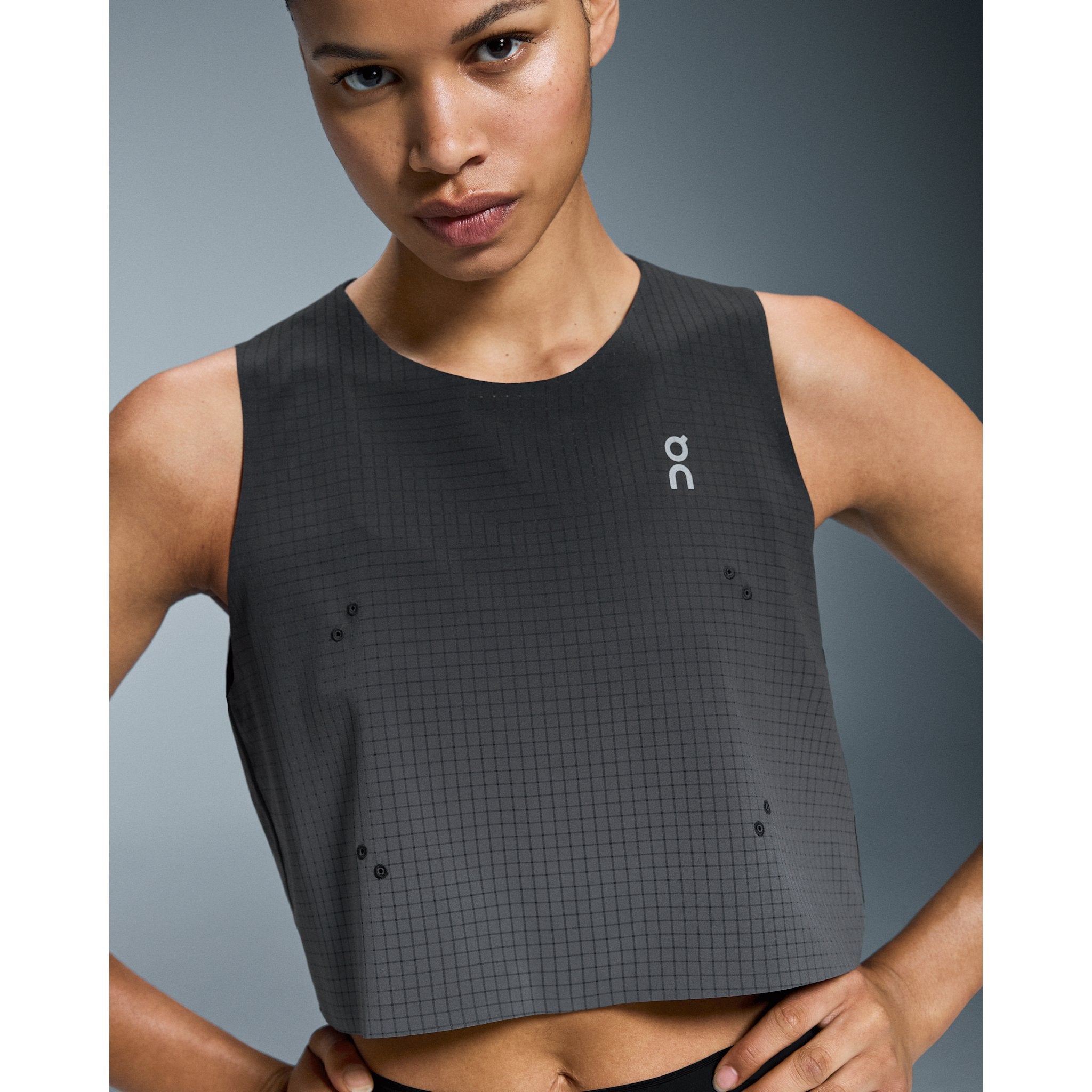 On Pace Tank Black | Iron