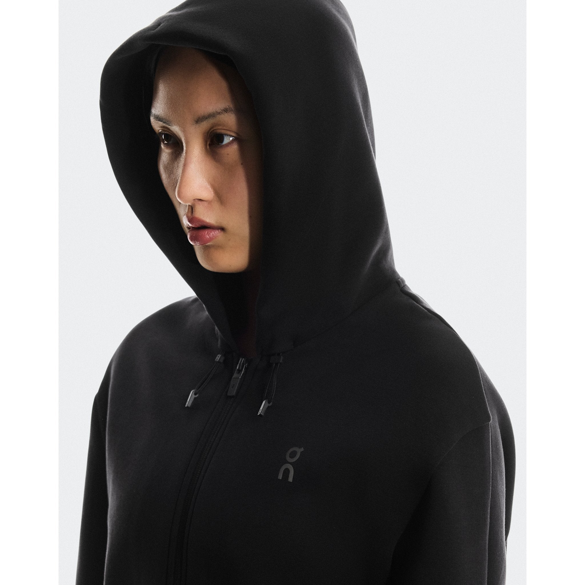 On Focus Tech Zip Hoodie Black