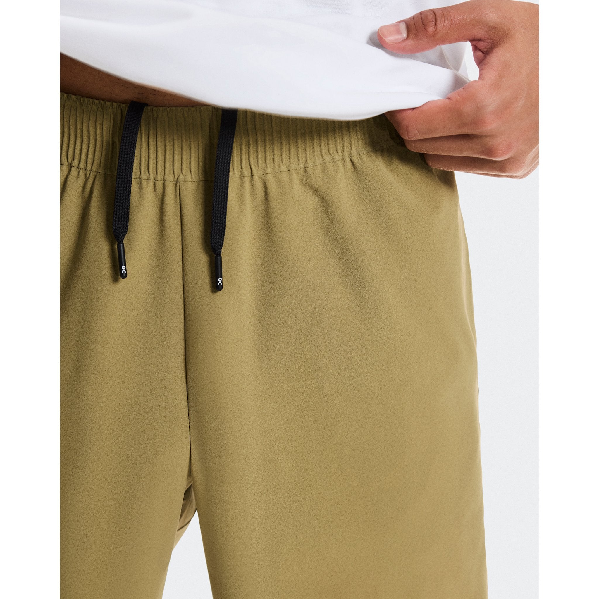 On Focus Shorts Nutmeg