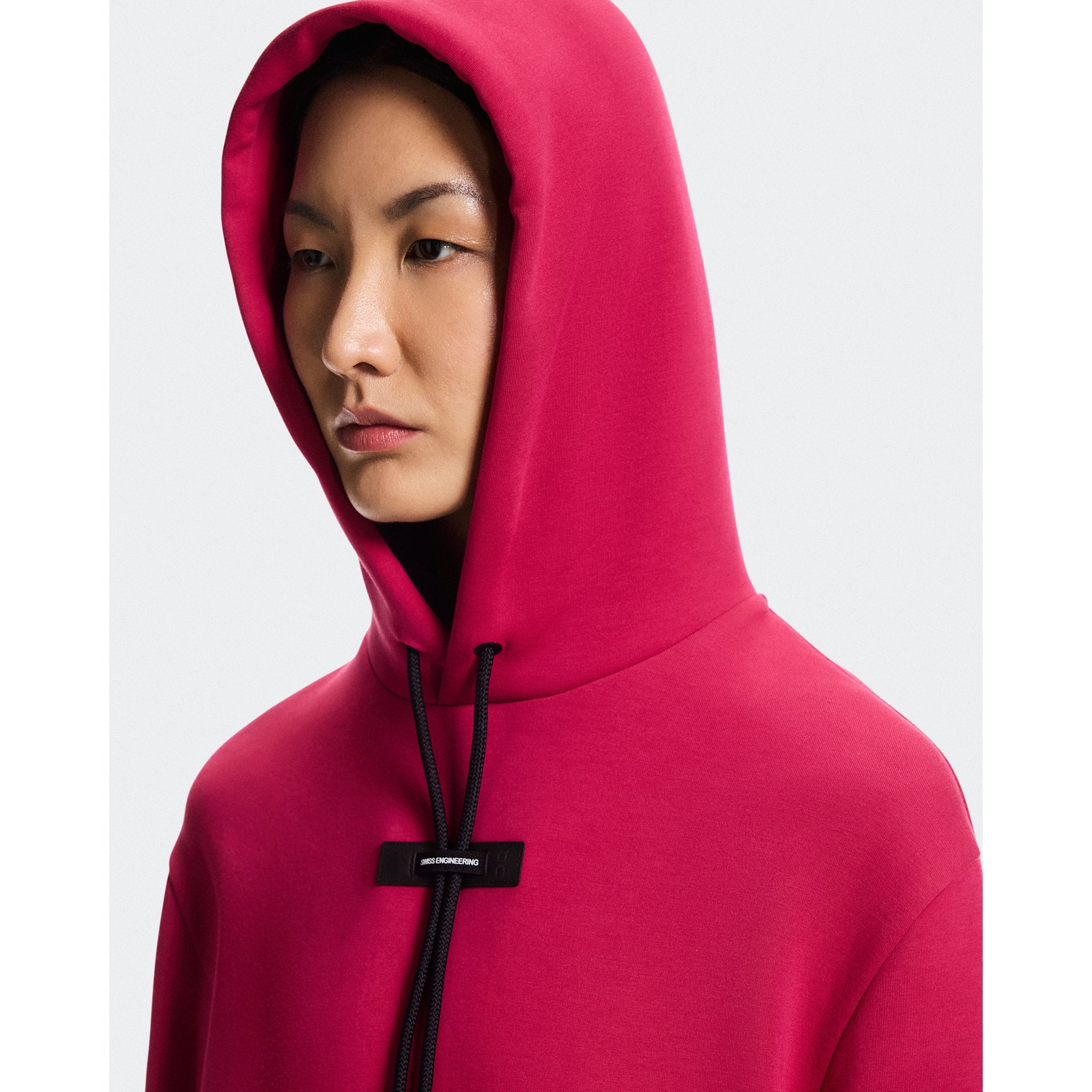 On Focus Tech Hoodie Grenadine