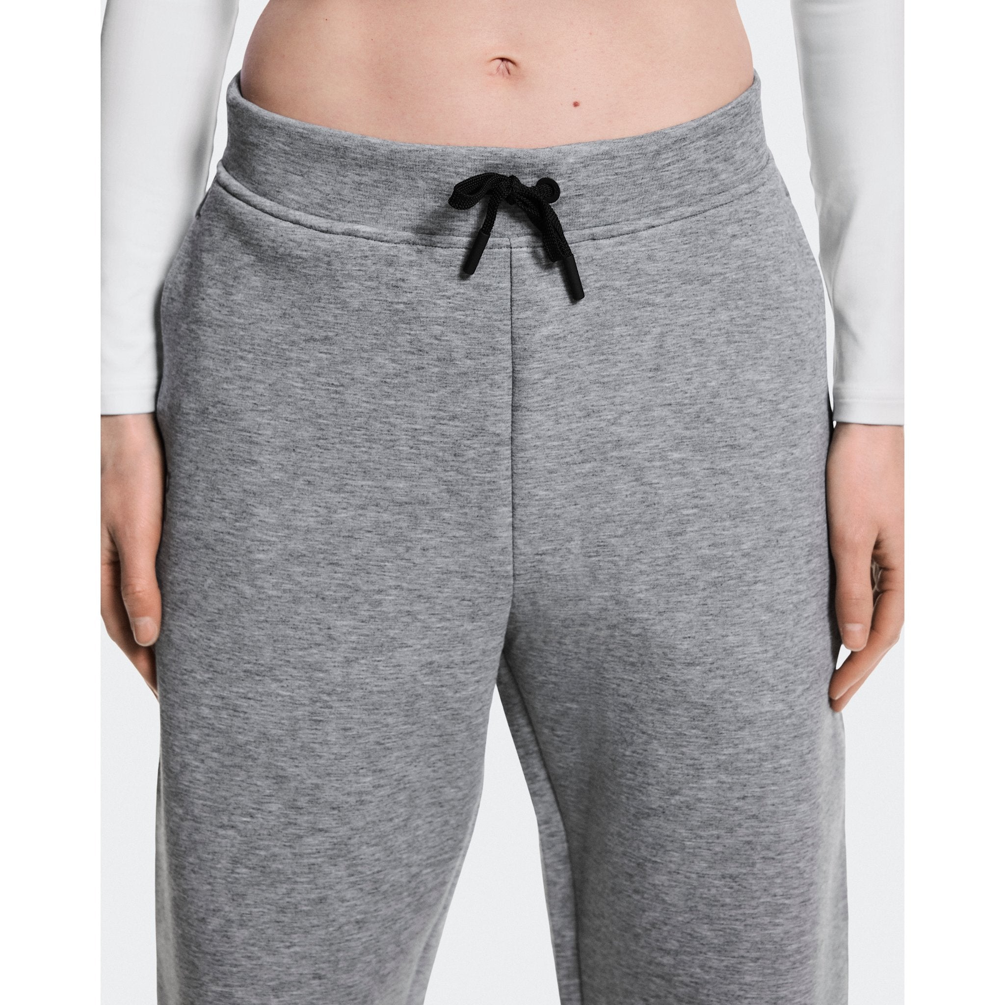 On Focus Tech Sweatpants Basalt