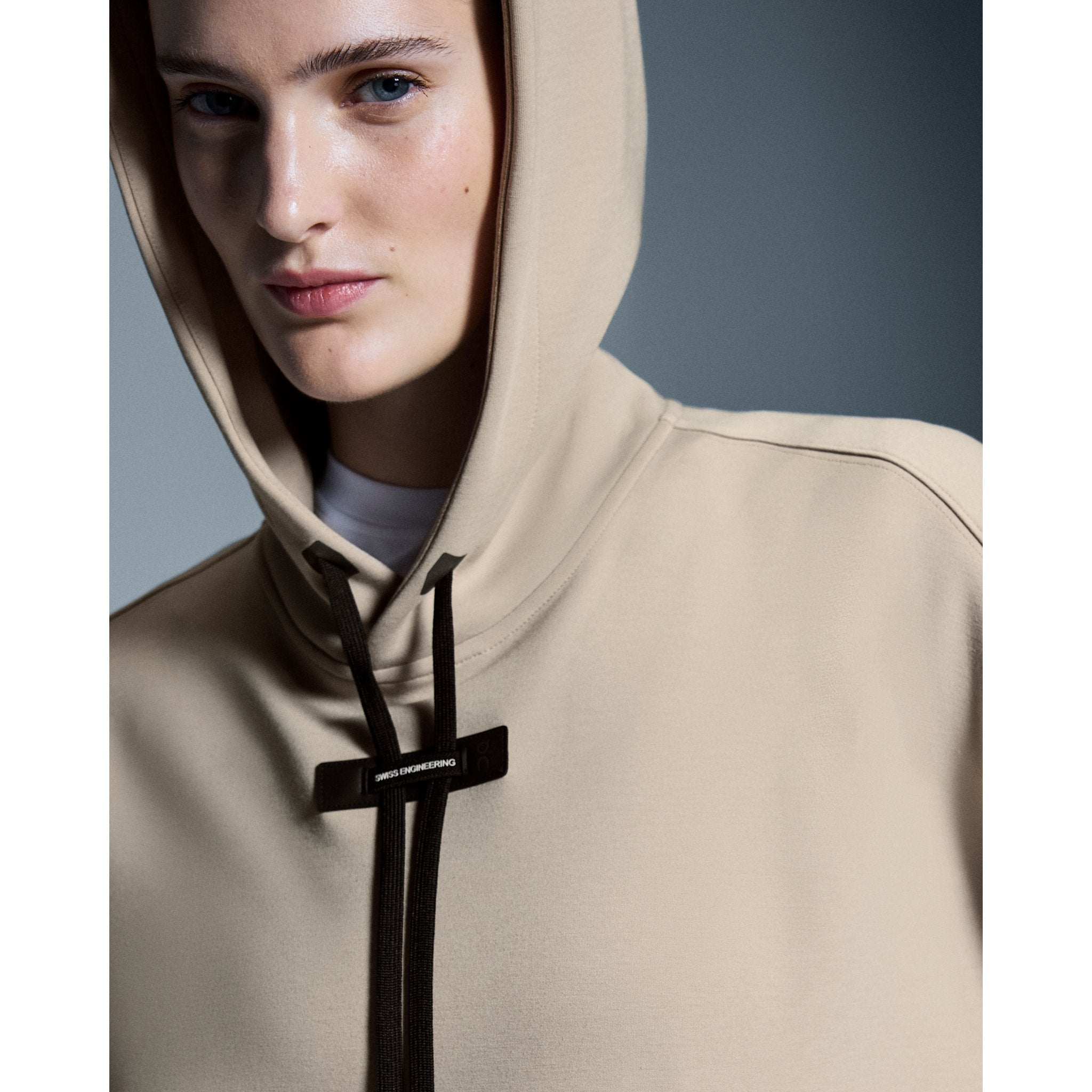 On Hoodie Desert