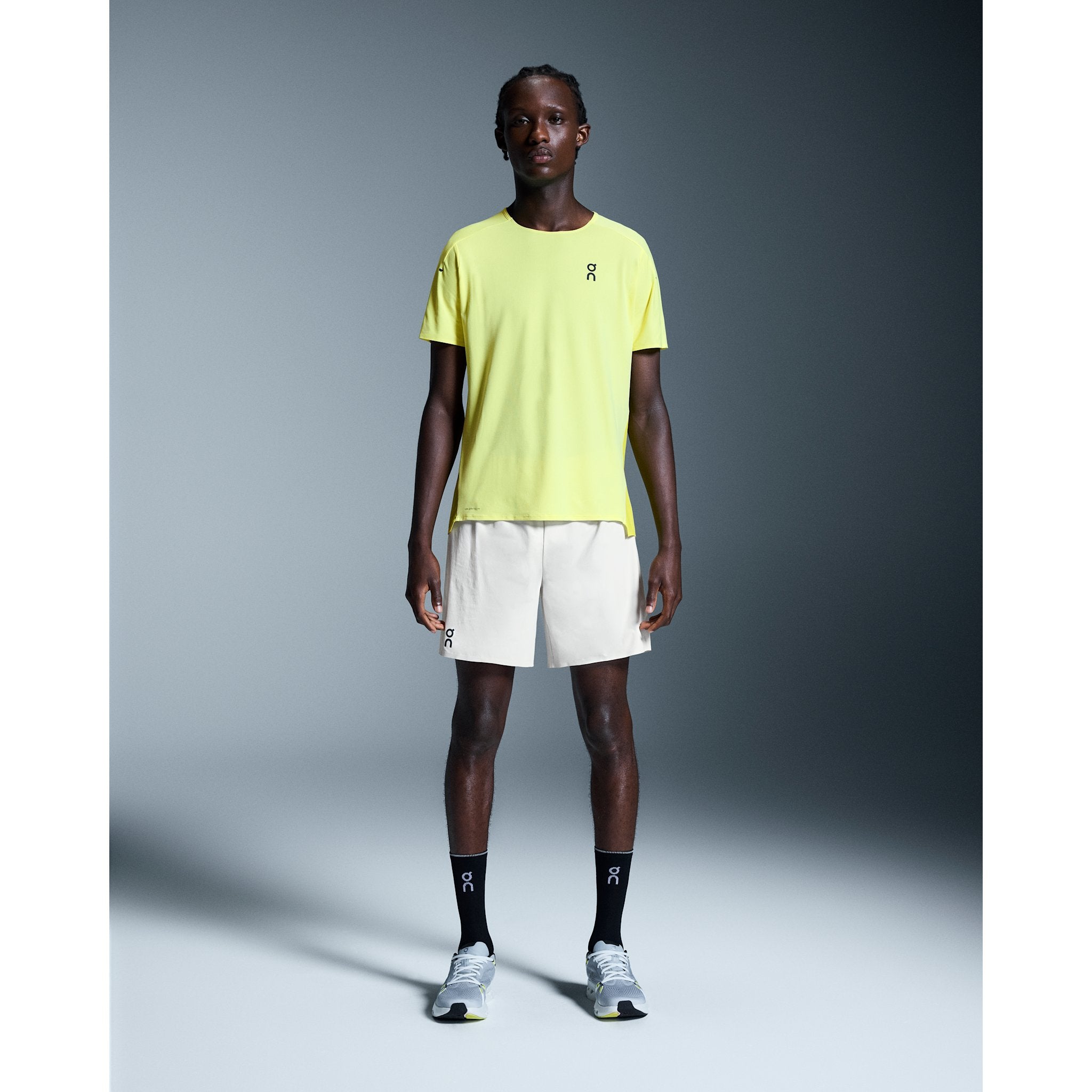 On 7" Performance Shorts Silver