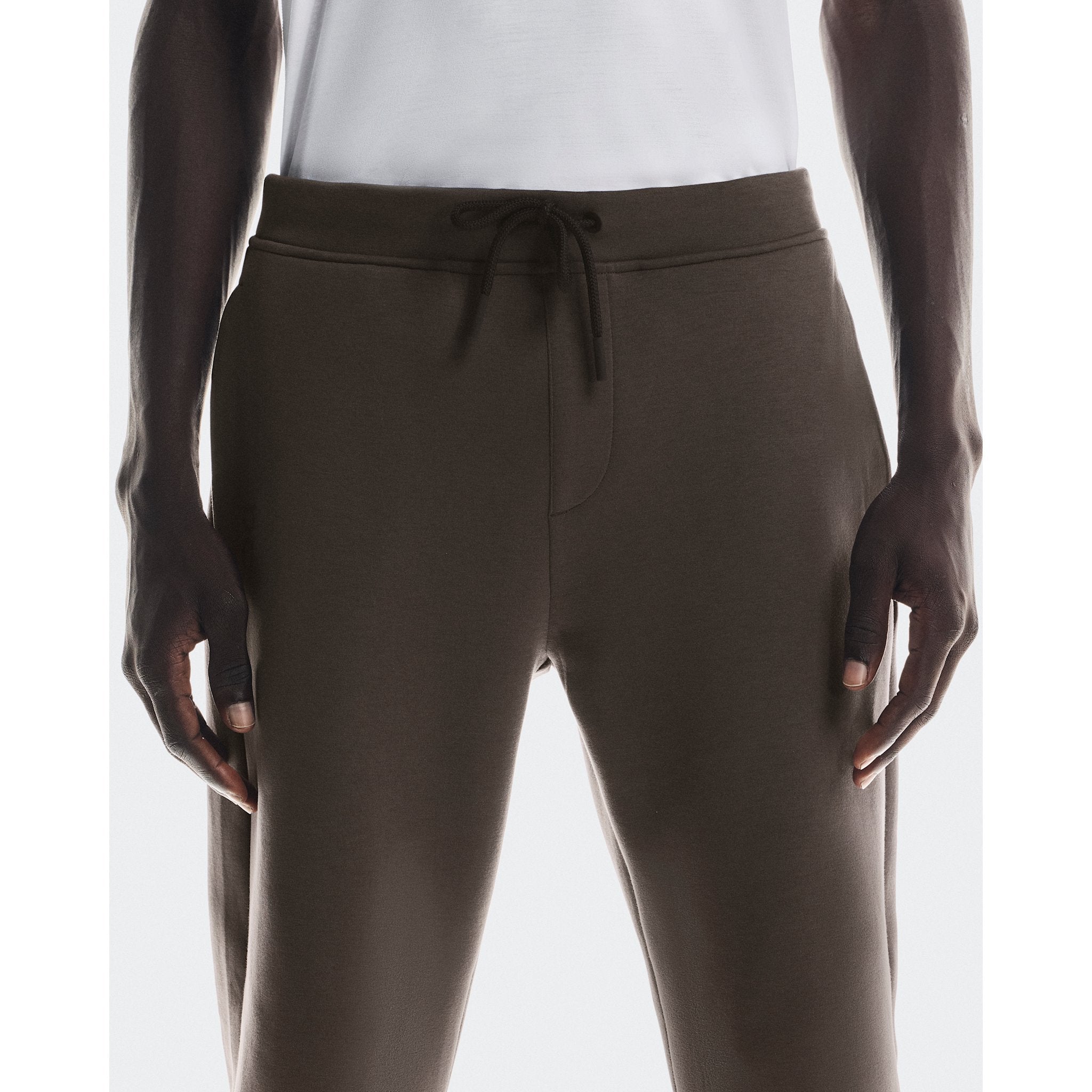 On Focus Tech Sweatpants Pebble