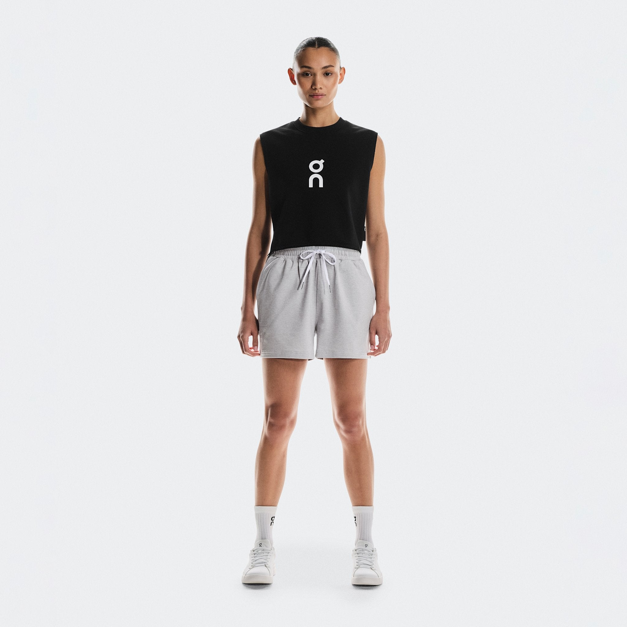 On Courtside Shorts Gravel