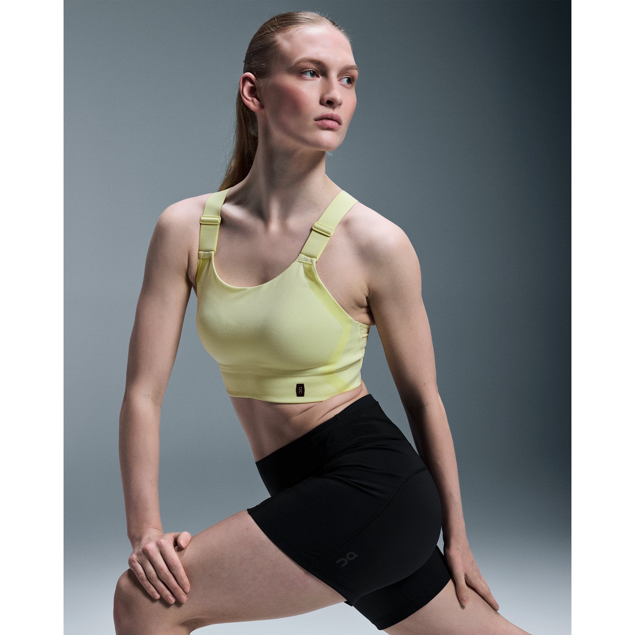 On Performance Flex Bra Hay