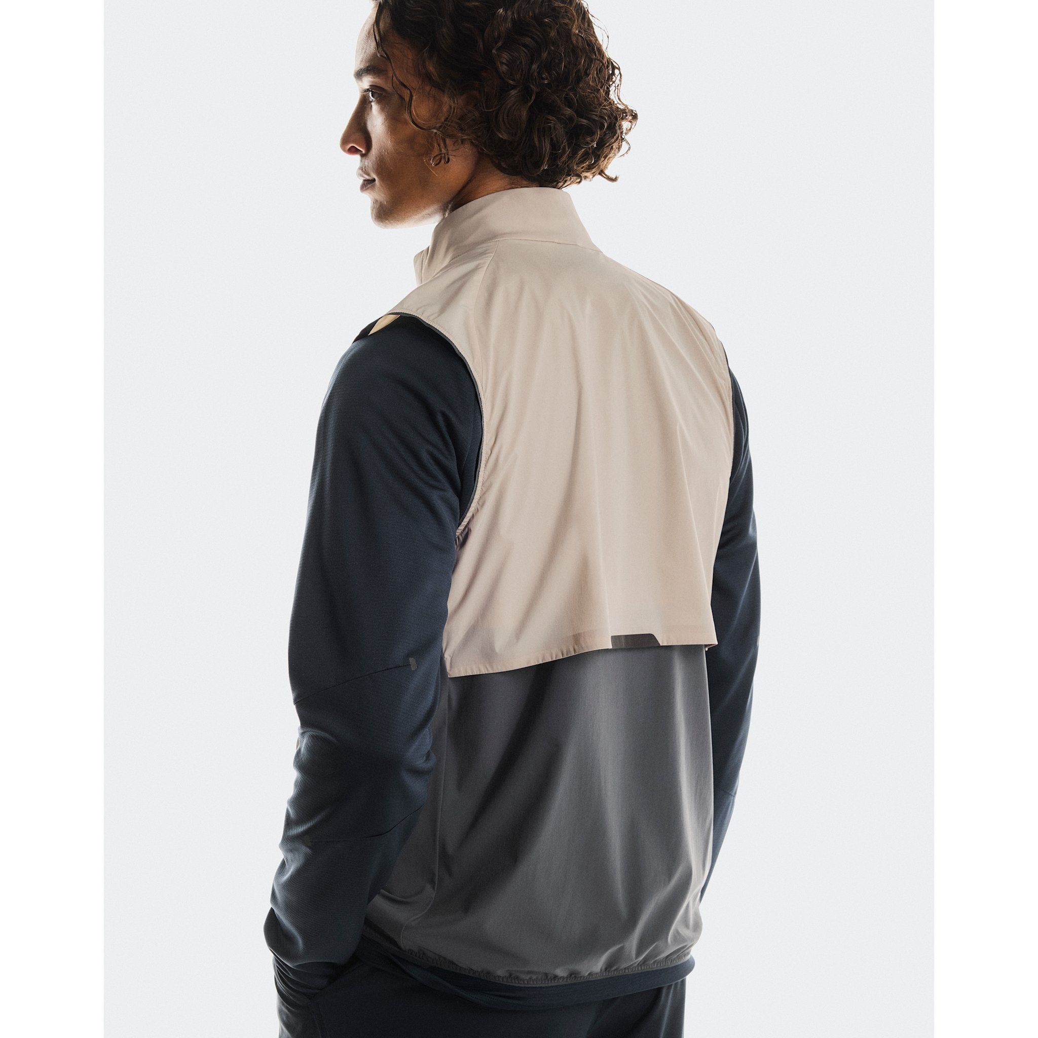 On Weather Vest Desert | Eclipse