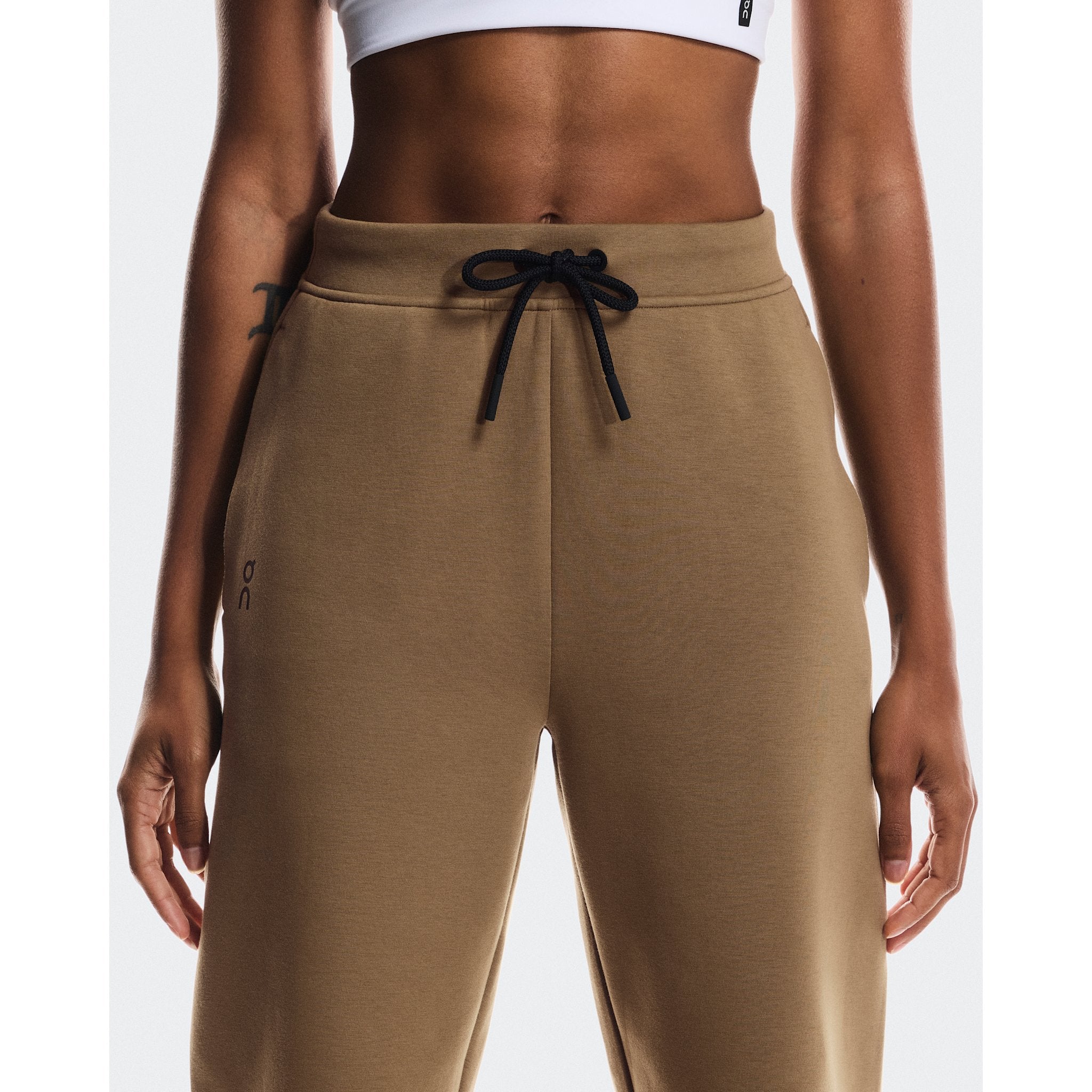 On Focus Tech Sweatpants Nutmeg