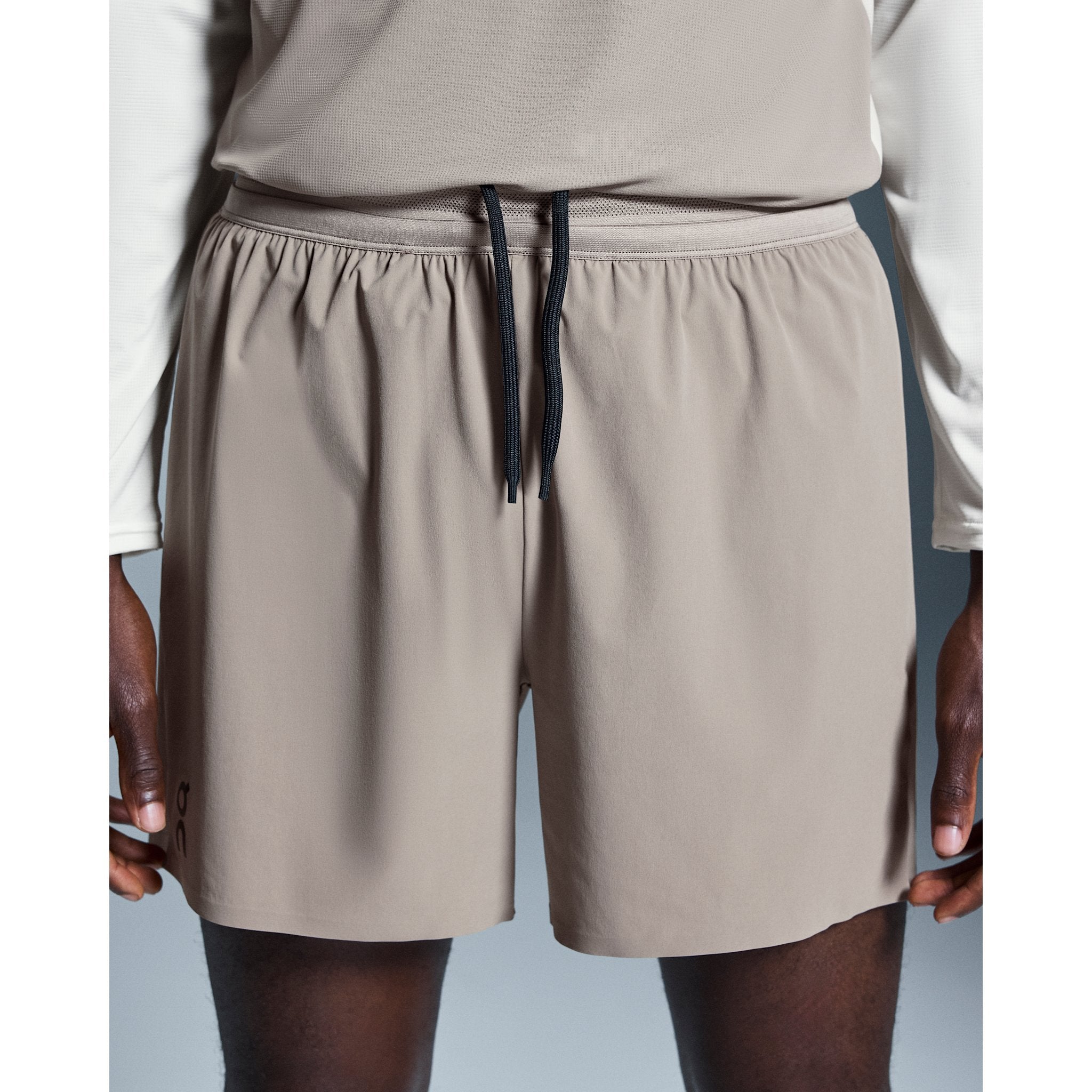 On 5" Performance Shorts Cinder