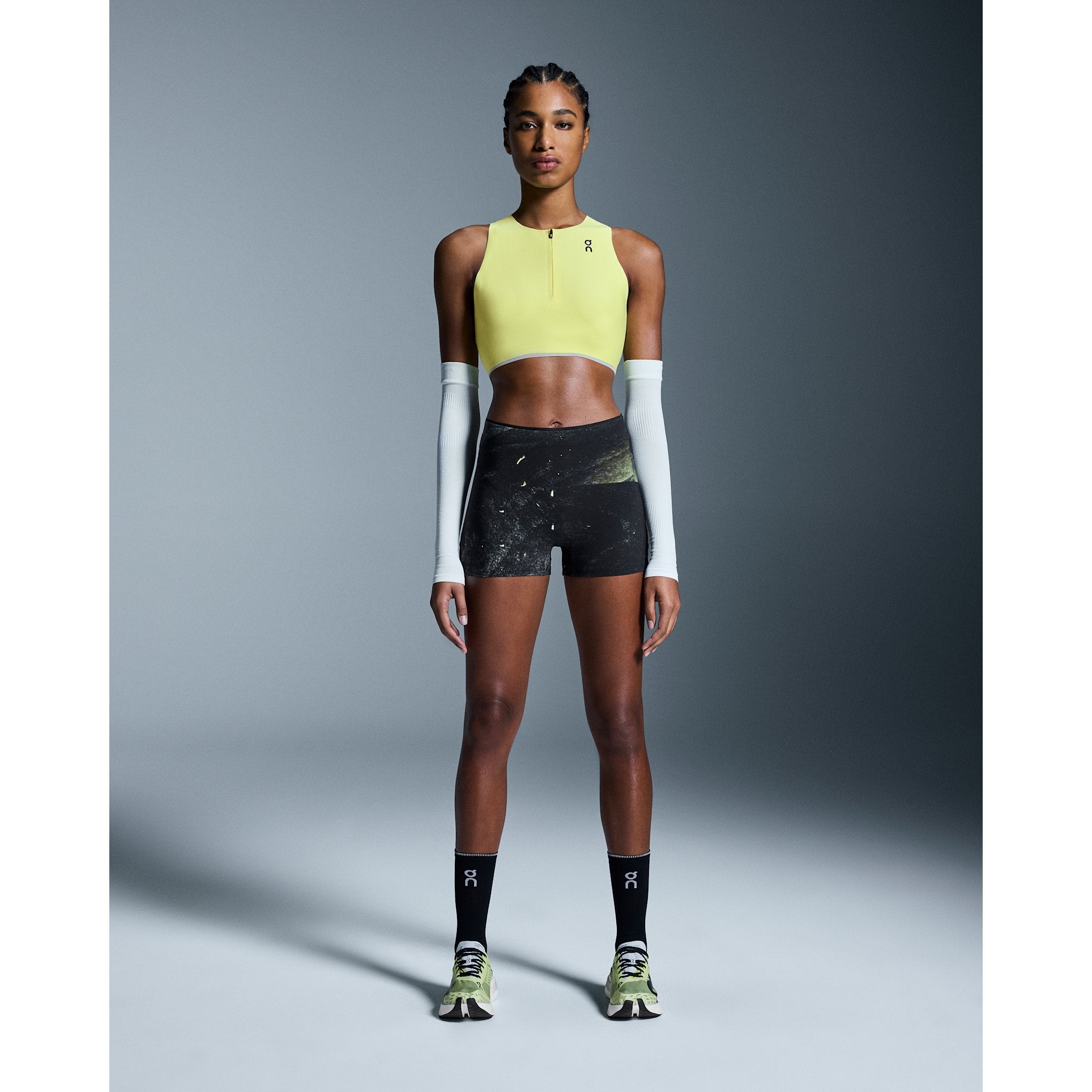 On Race Crop Limelight