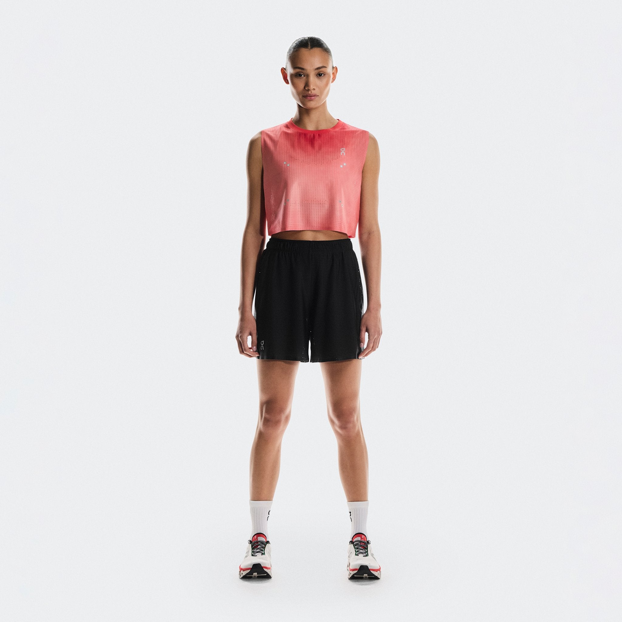 On Pace Mesh Shorts Black
