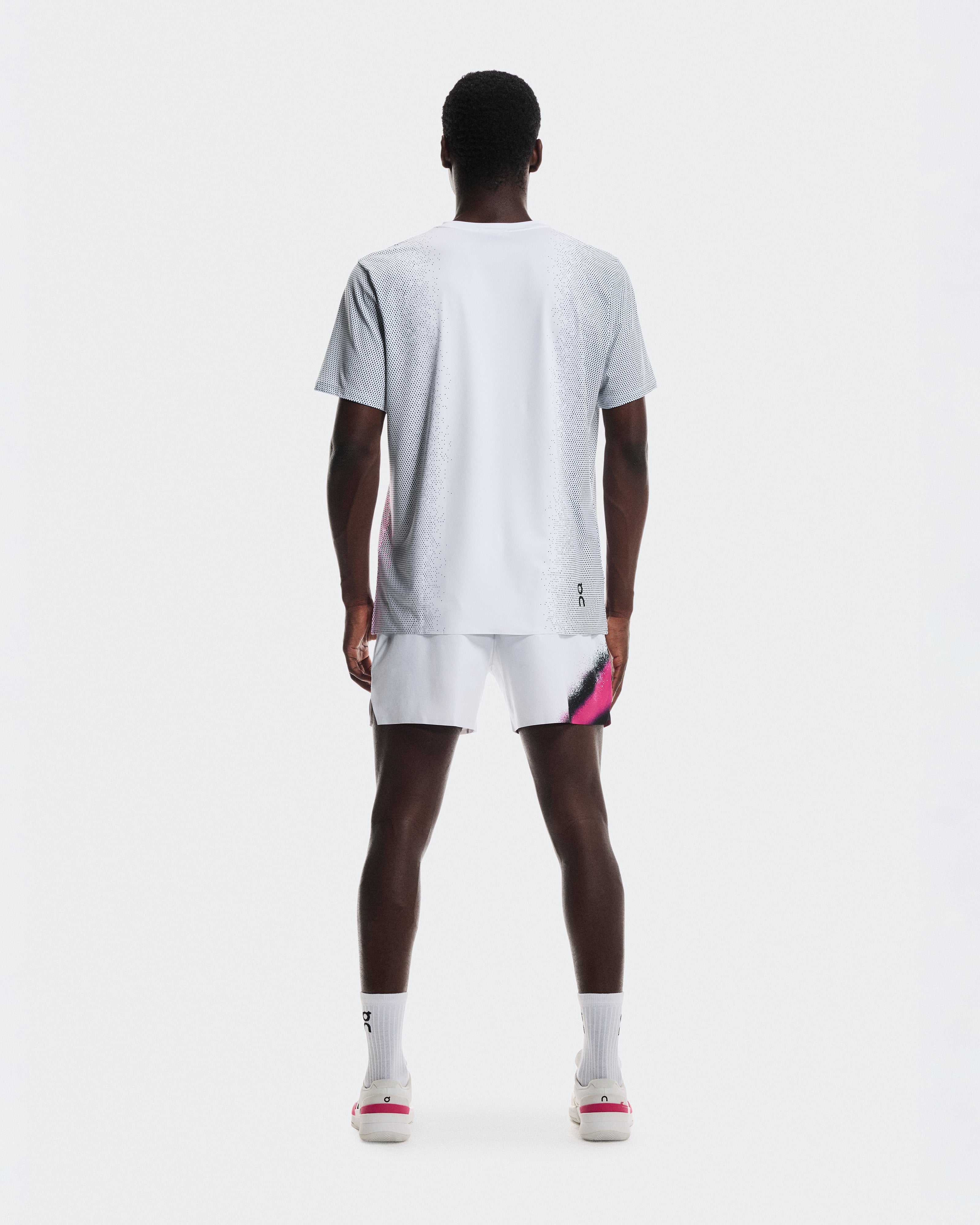 On Court-T White | Dim