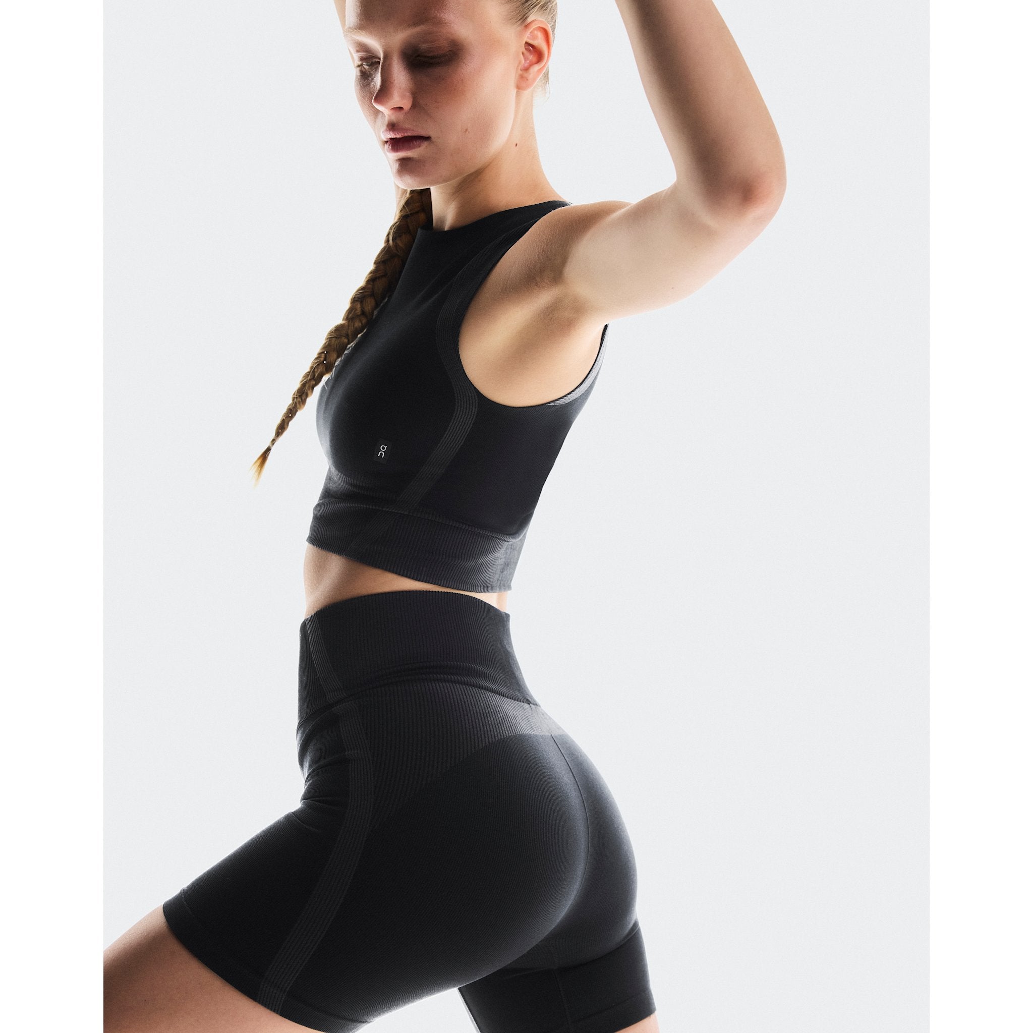 On Studio Knit Crop Black | Eclipse