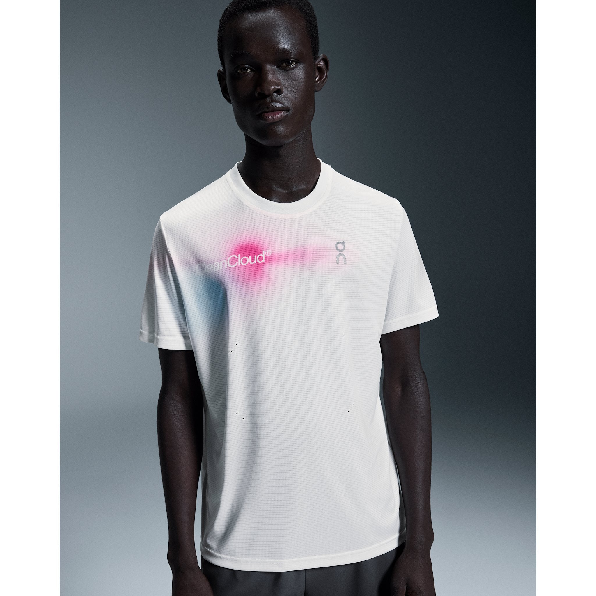 On Pace-T Undyed | Pink