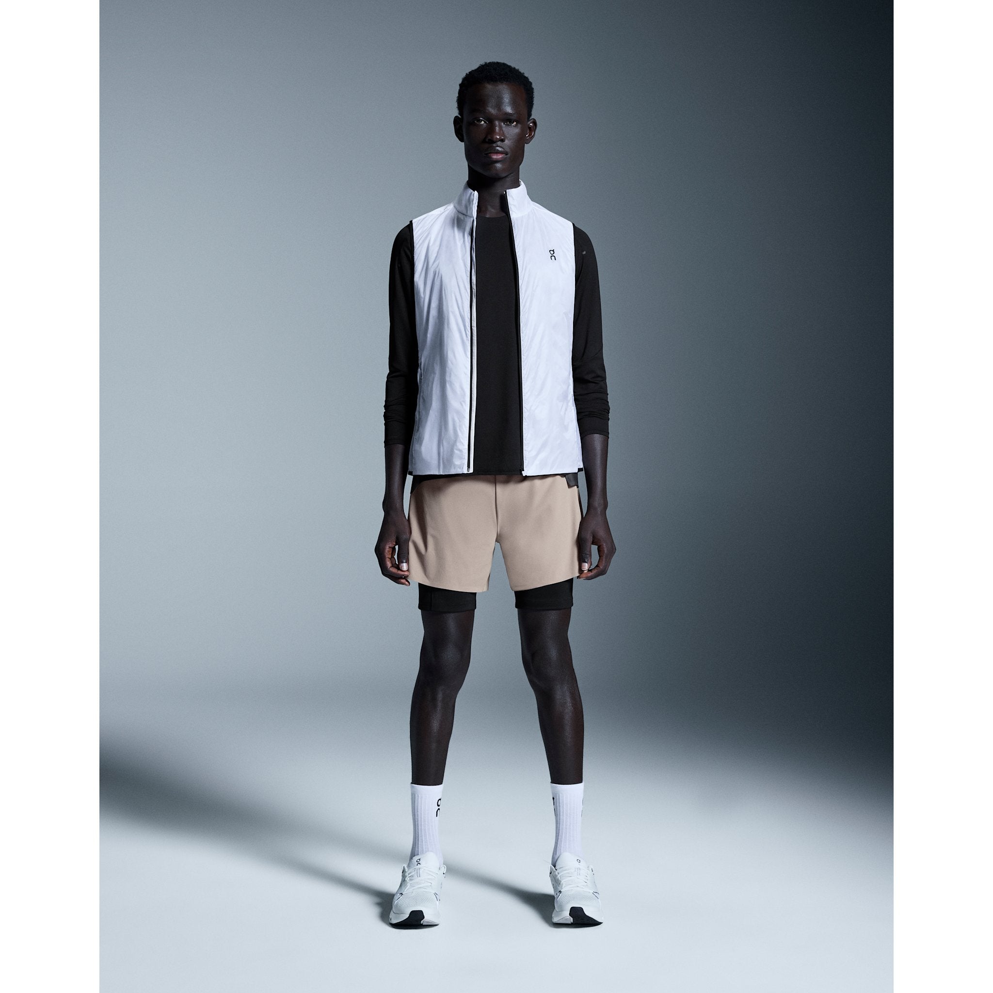 On 5" Performance 2/1 Shorts Cinder | Black