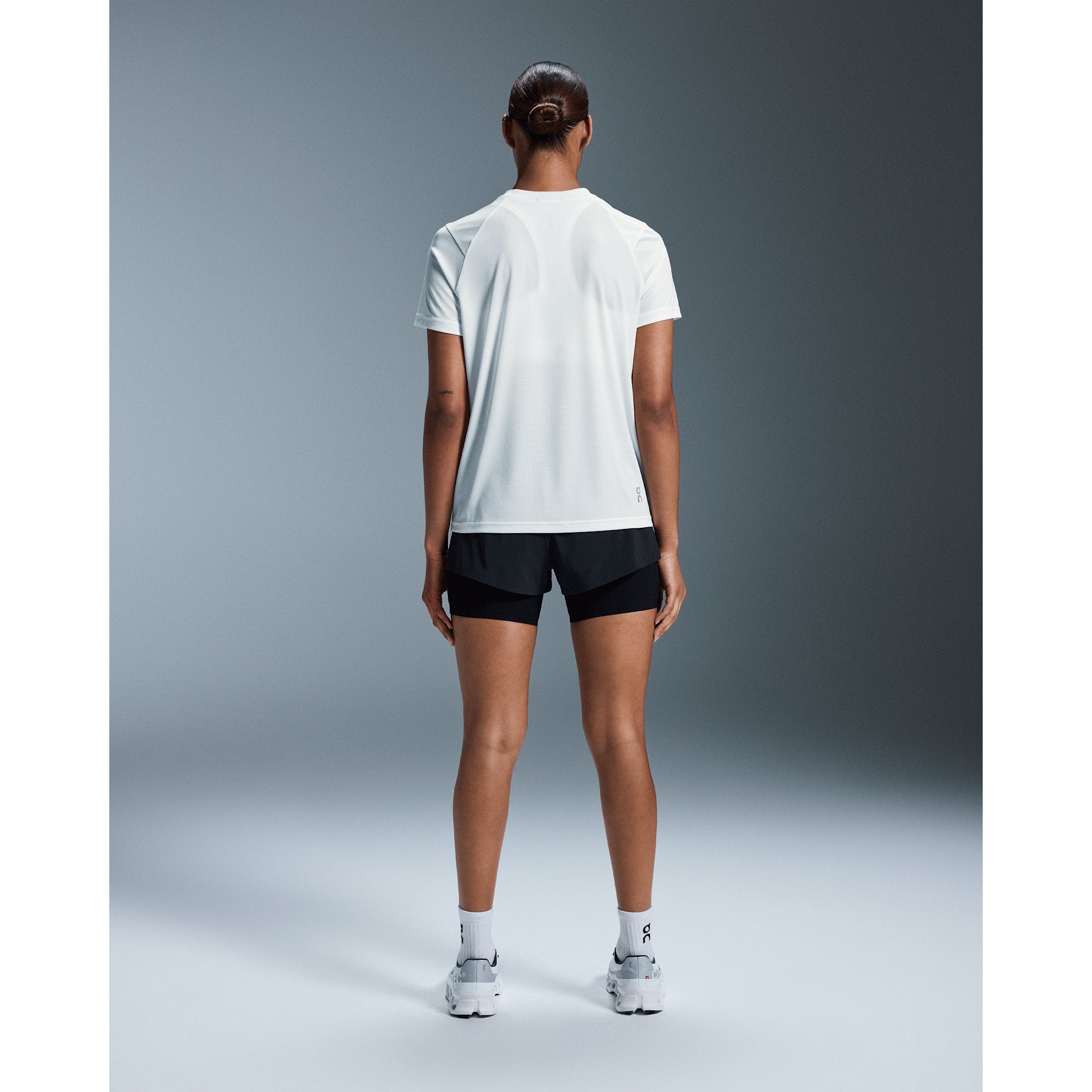 On Pace-T Undyed | Pink