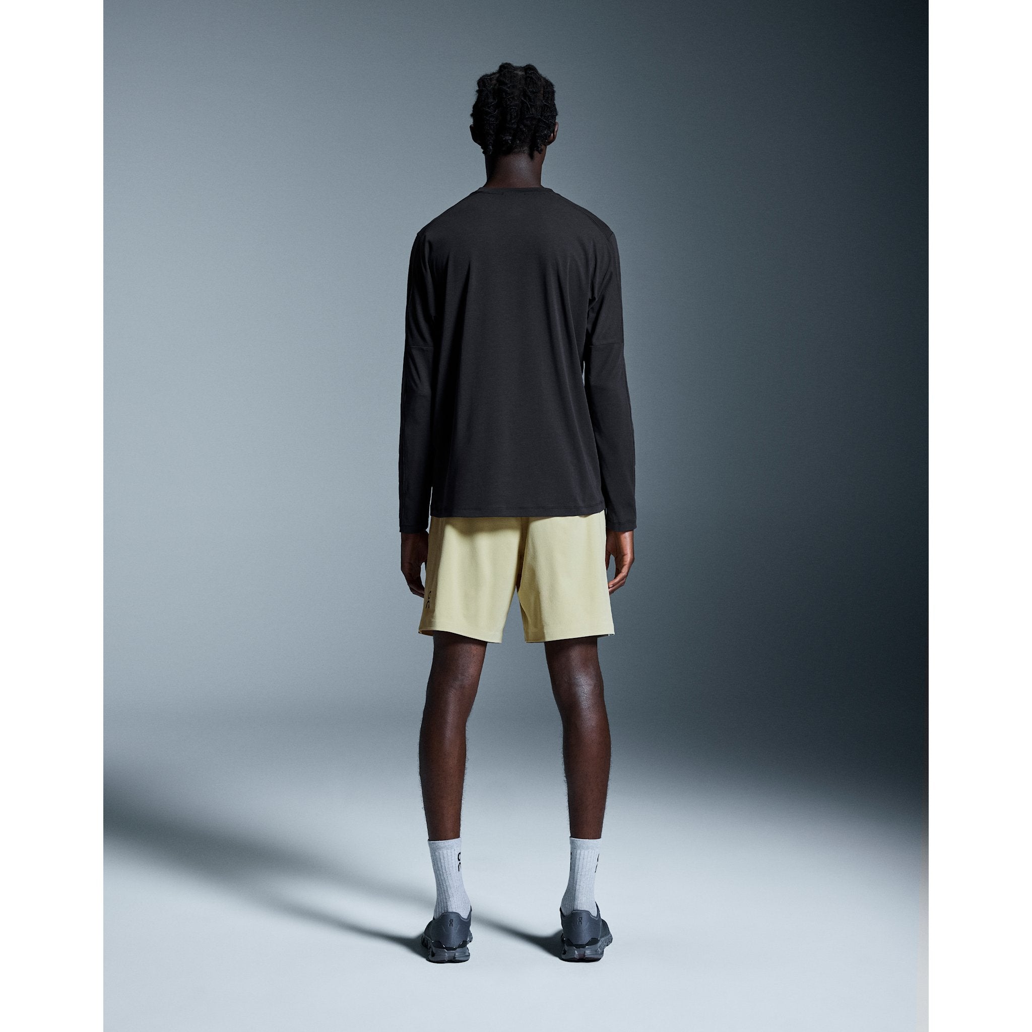 On Focus Long-T Black