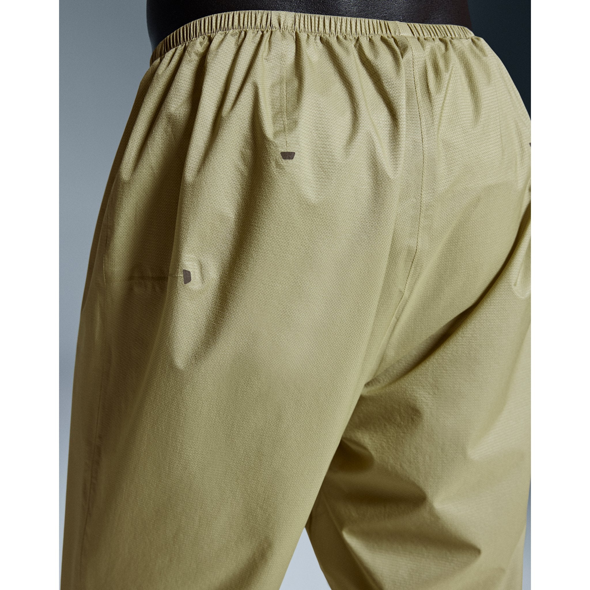 On Ultra Pants Caper