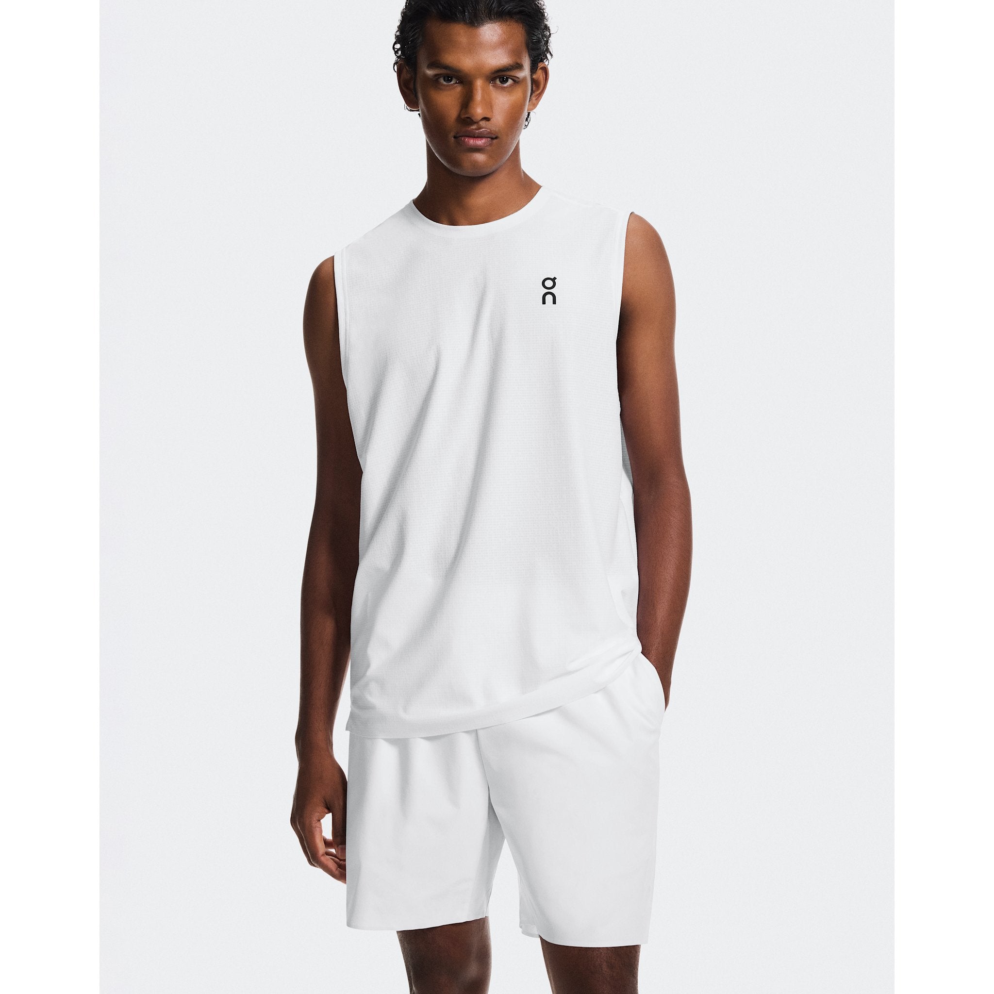On 7" Court Shorts White