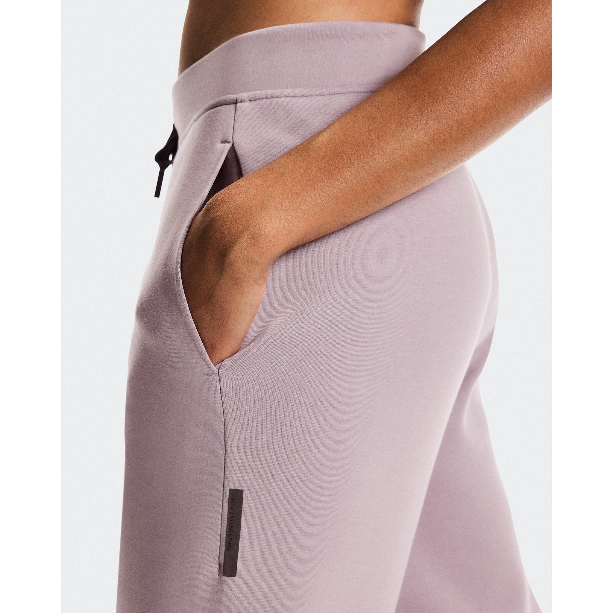 On Focus Tech Sweatpants Heron