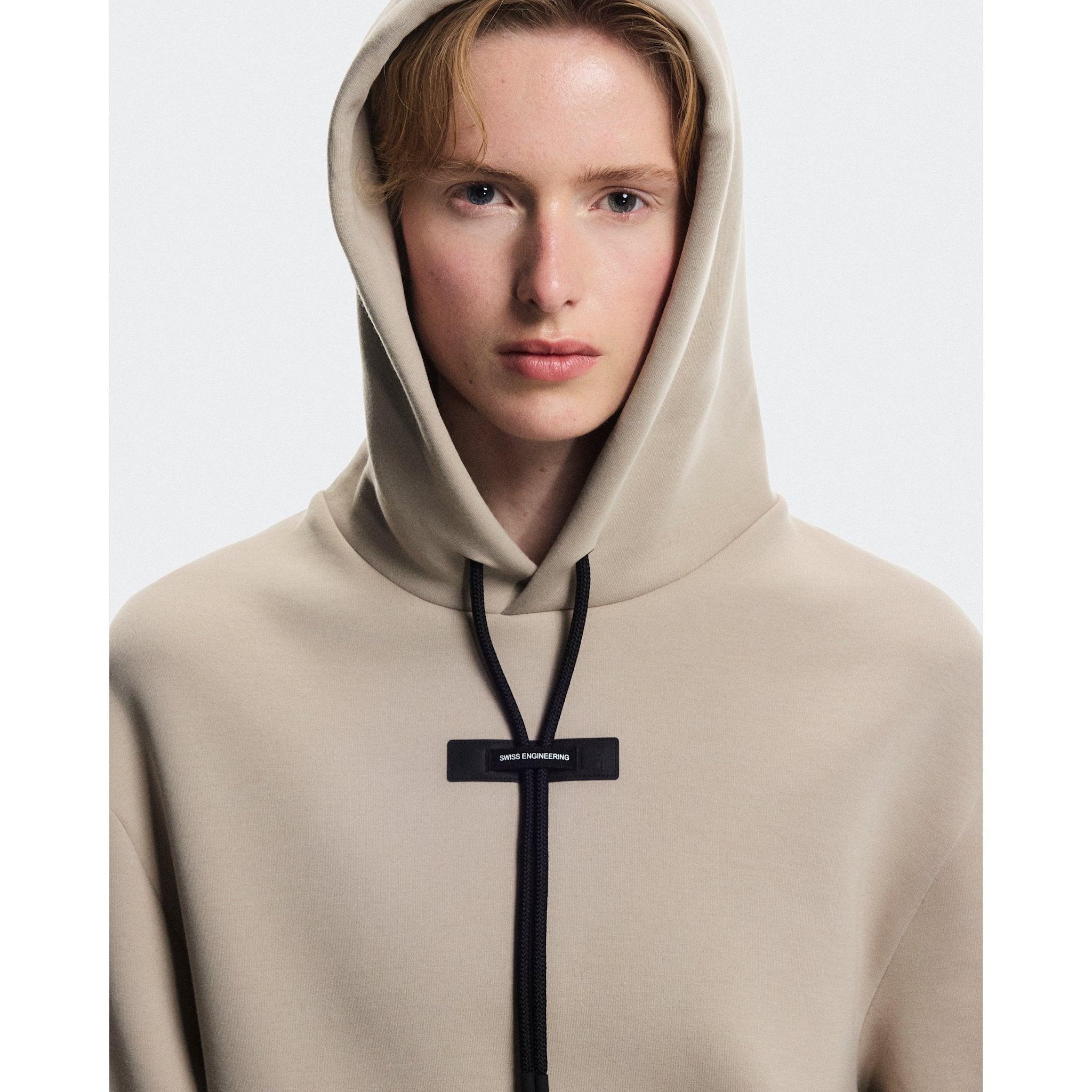 On Focus Tech Hoodie Desert