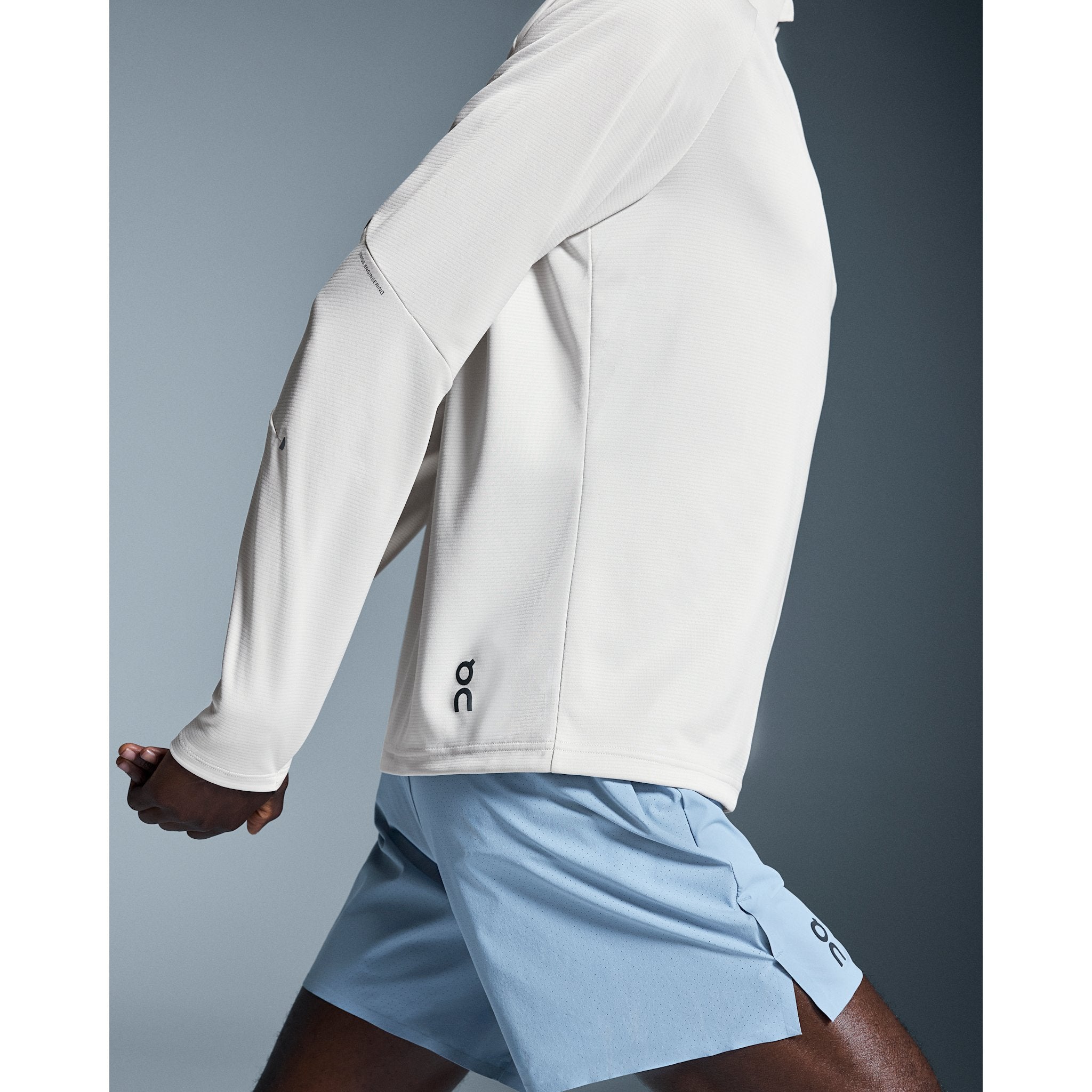 On 5" Performance Shorts Chambray