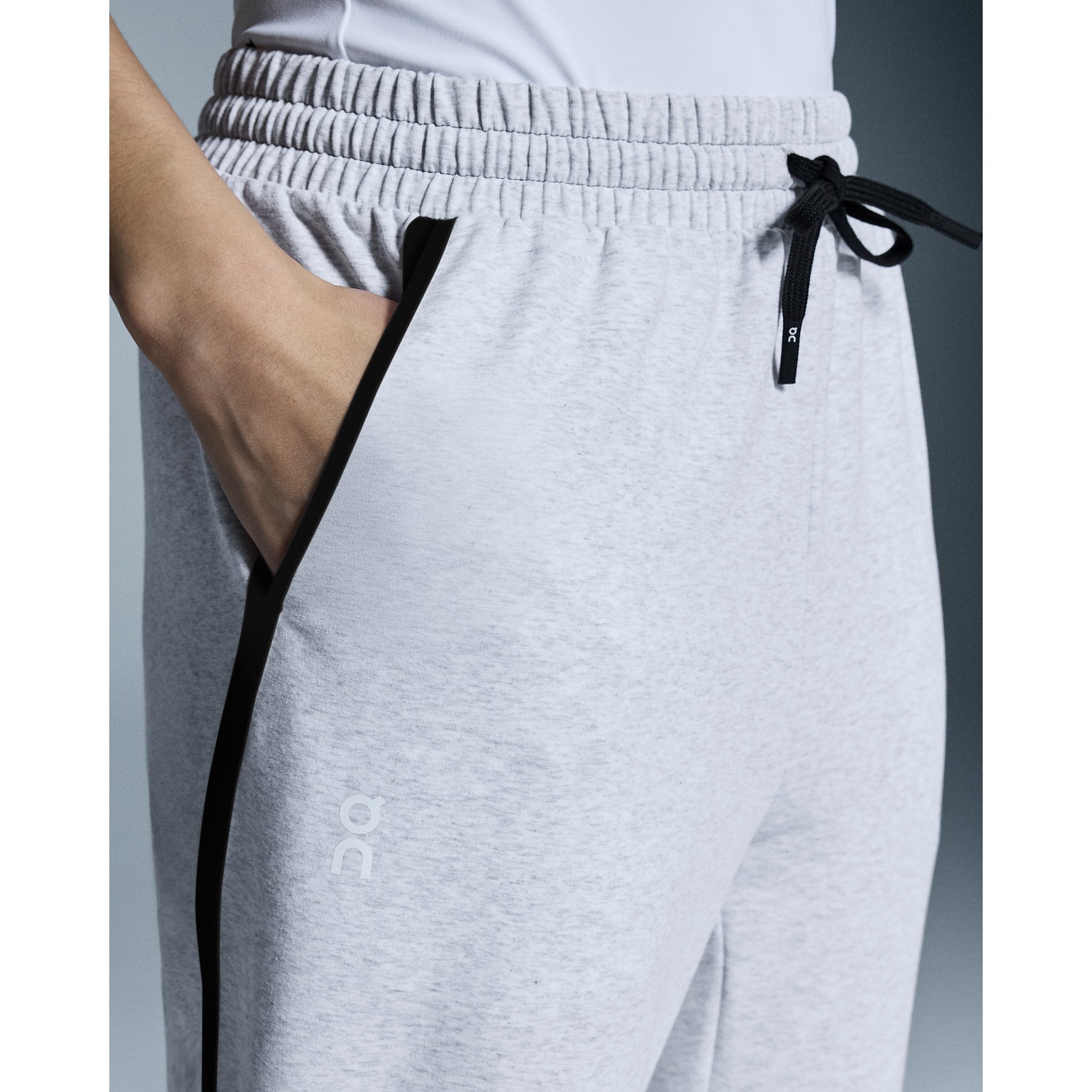 On Studio Joggers Crater